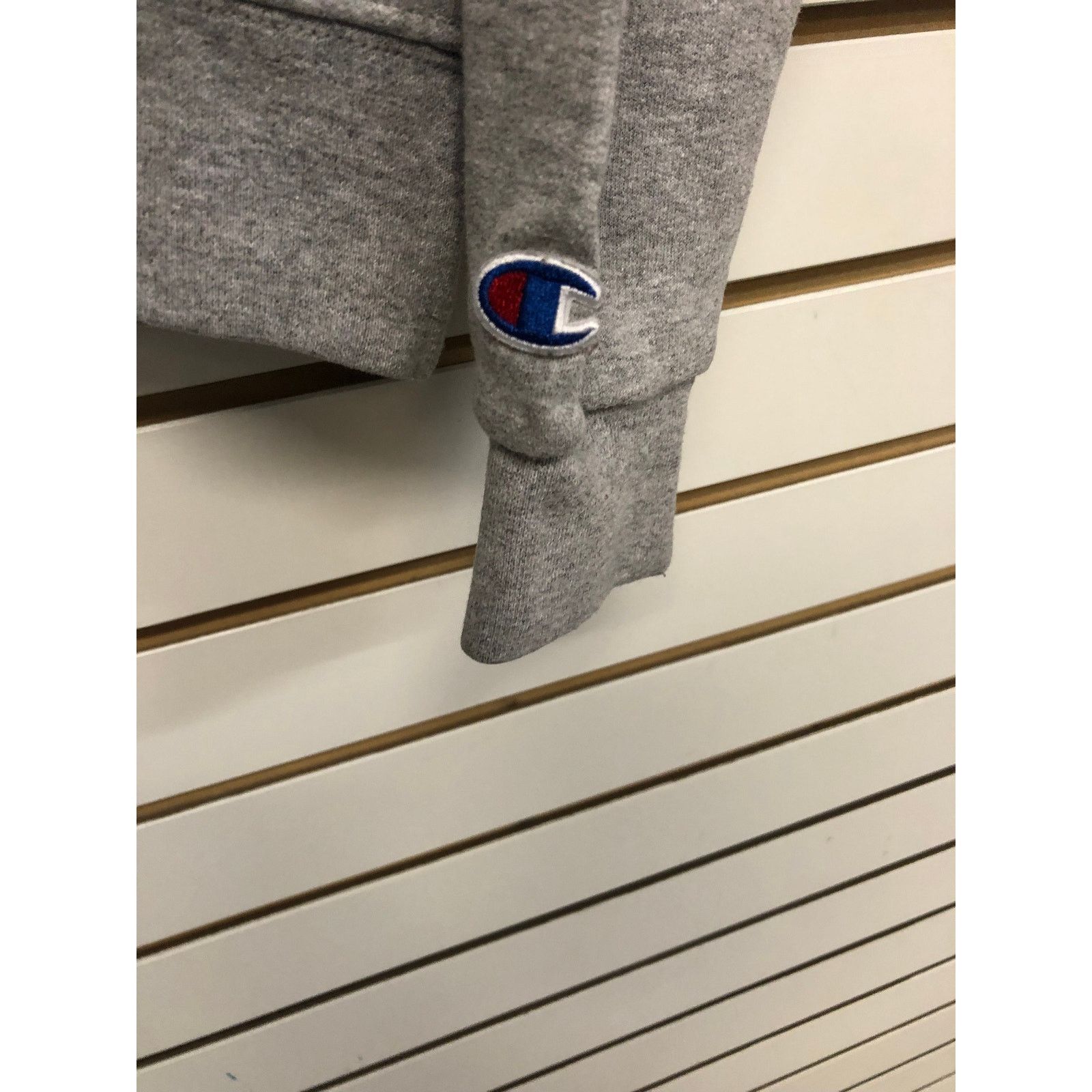 Champion UW-LA Crosse university of Wisconsin hoodie size medium Size US M / EU 48-50 / 2 - 3 Thumbnail