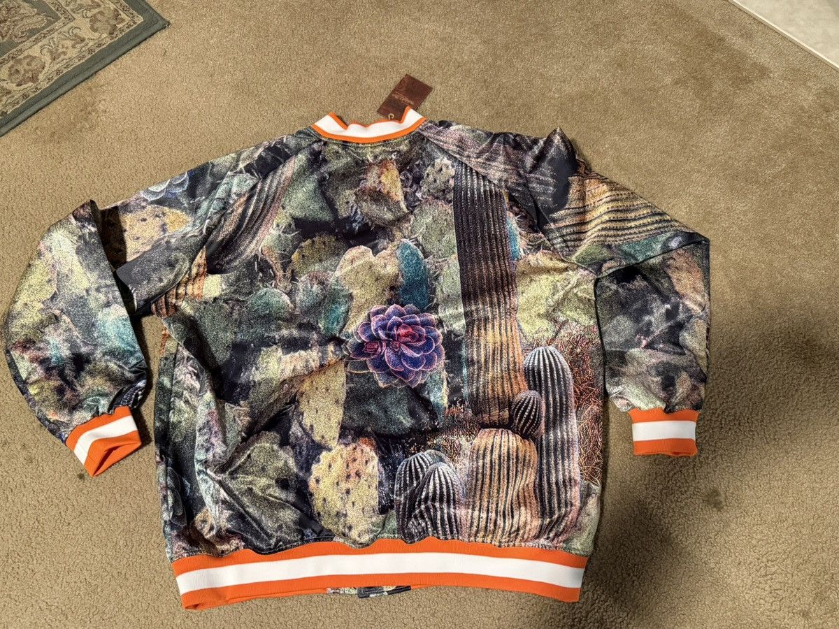 Salehe Bembury Salehe Bembury X Mitchell and Ness Knicks Jacket 2XL XXL Size US XXL / EU 58 / 5 - 2 Thumbnail