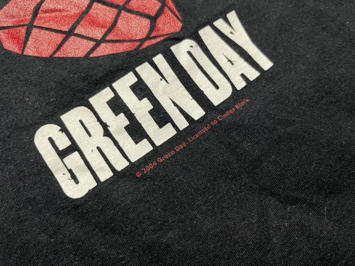 Band Tees Green day Tshirt album idiot 2004 size Large Size US L / EU 52-54 / 3 - 4 Thumbnail
