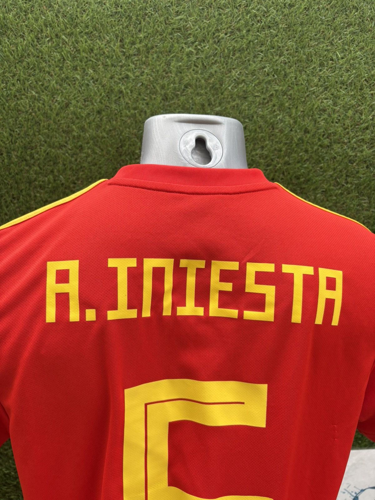 Adidas Iniesta spain jersey Size US M / EU 48-50 / 2 - 5 Thumbnail
