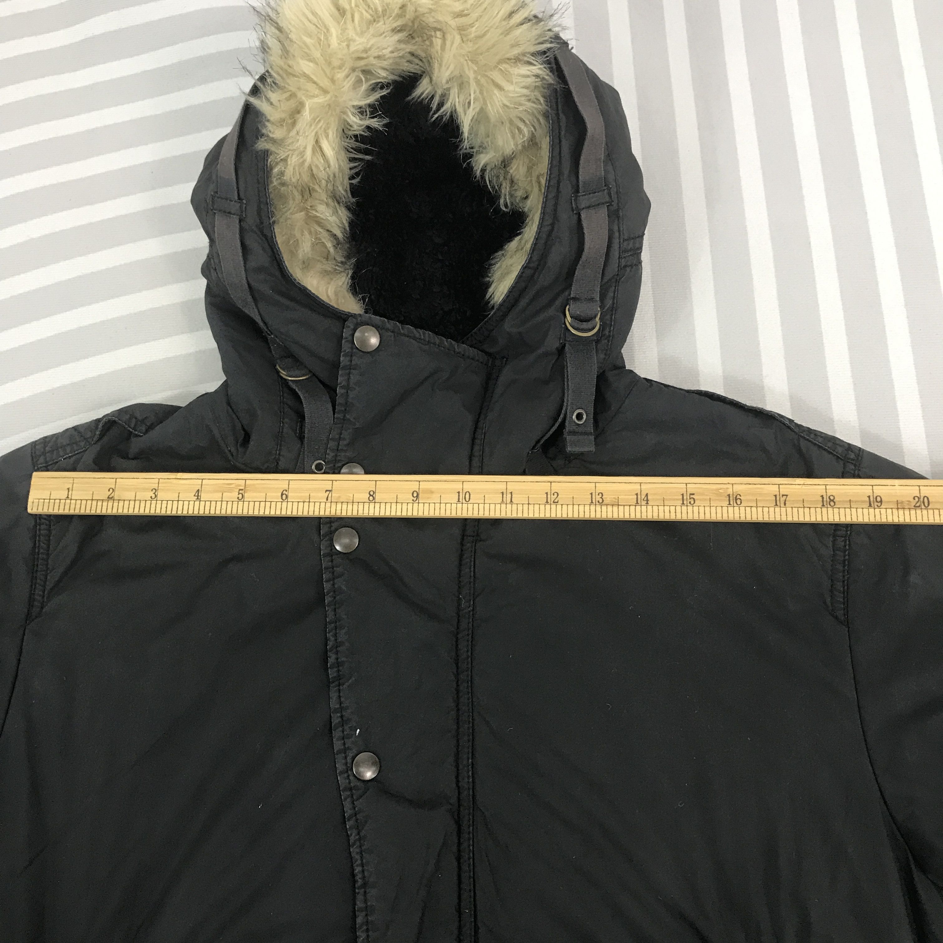 Uniqlo × Vintage Vintage Uniqlo Fur hoodie black faded style Jacket Size US XL / EU 56 / 4 - 5 Thumbnail