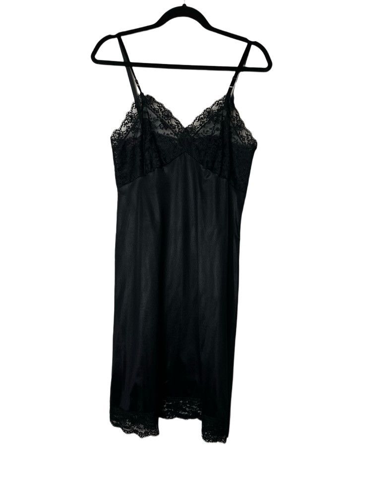 Vintage Vintage 1960's Black Lace Trimmed Slip Size ONE SIZE - 1 Thumbnail