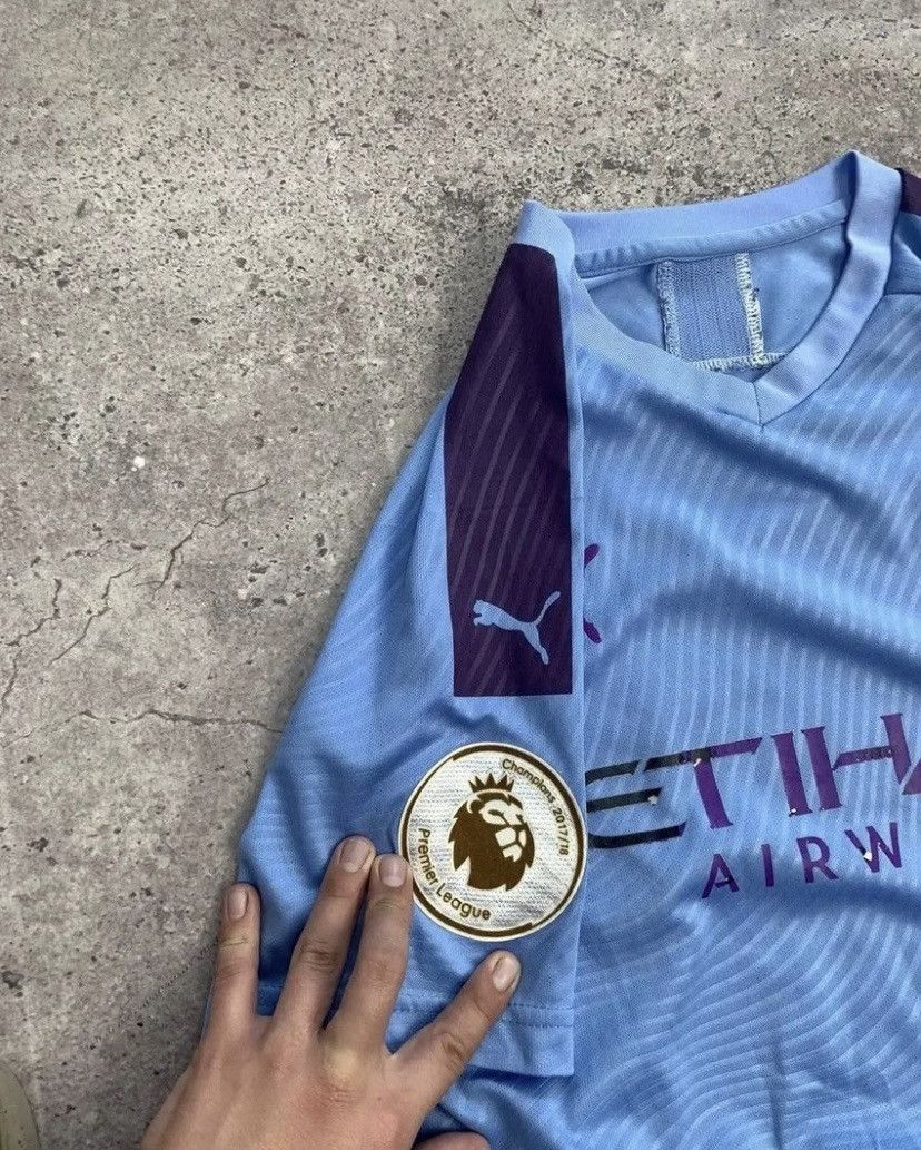 Puma Vintage Kun Aguero 10 Manchester City Jersey Soccer Size US L / EU 52-54 / 3 - 7 Thumbnail