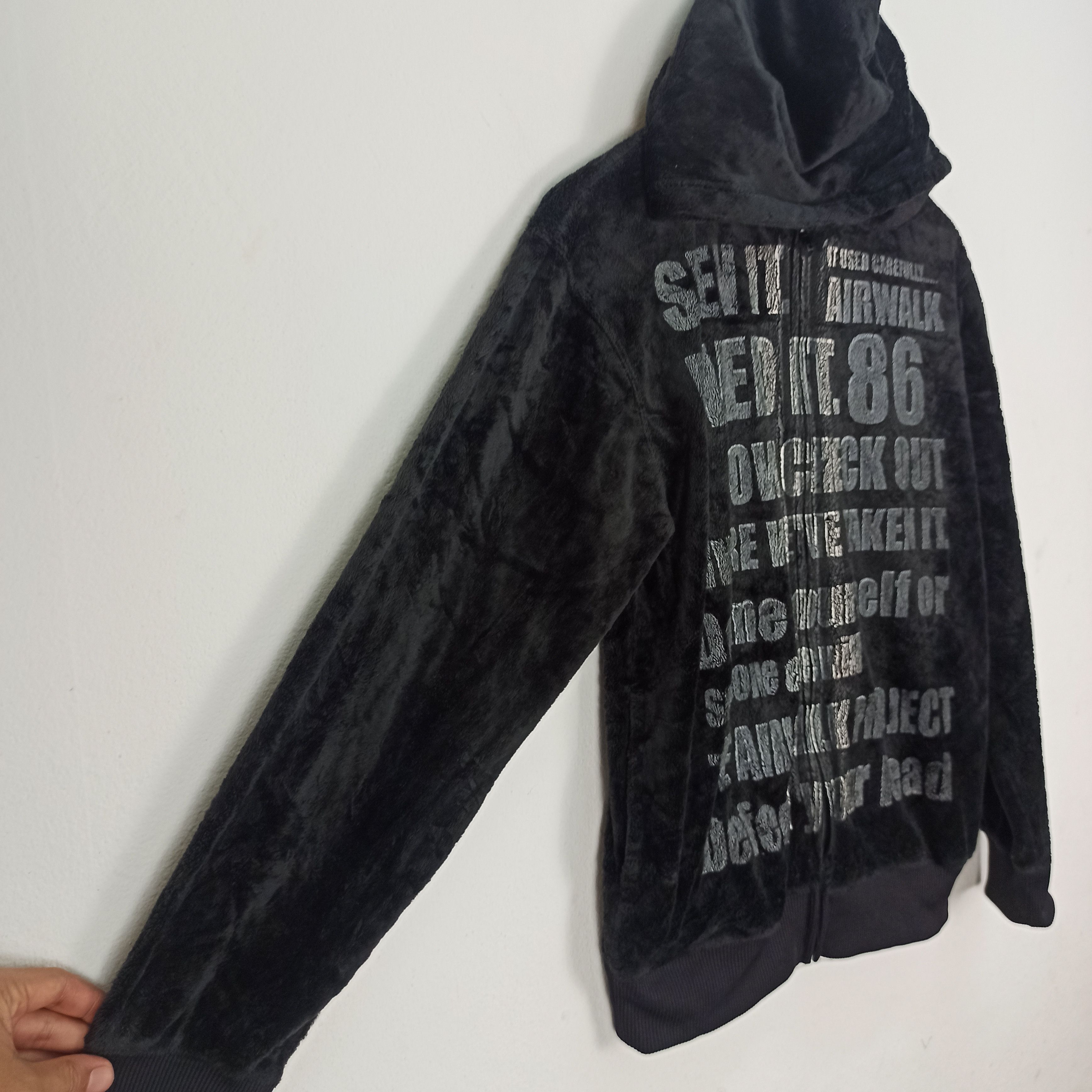 14th Addiction 🔥STEALS🔥 Airwalk Velvet Fleece Hoodie |LGB|ifSixWasNine Size US M / EU 48-50 / 2 - 3 Thumbnail