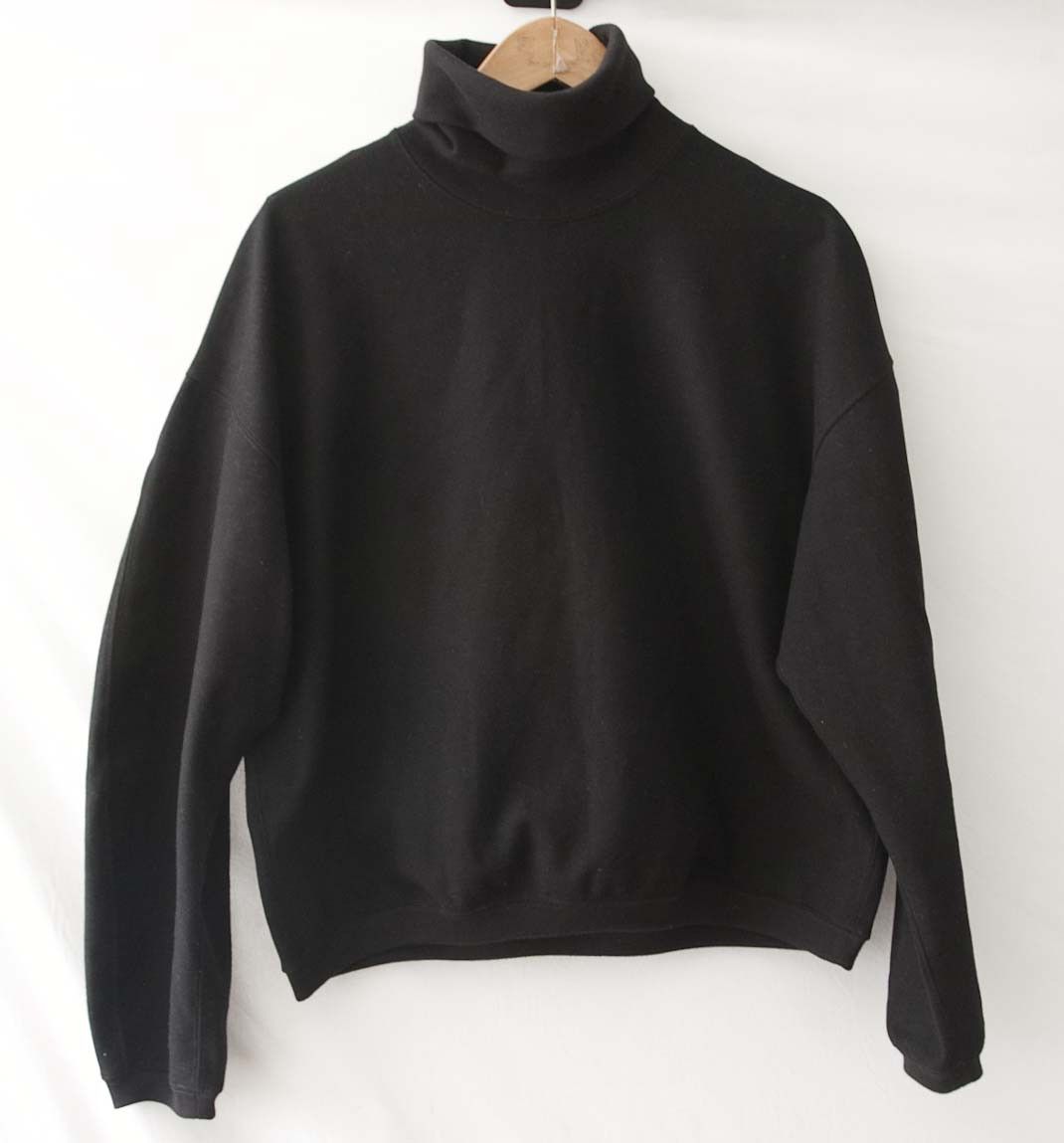 Lemaire × Uniqlo Uniqlo Lemaire Crop Sweatshirt Women Size L Turtle Neck Size L / US 10 / IT 46 - 1 Thumbnail