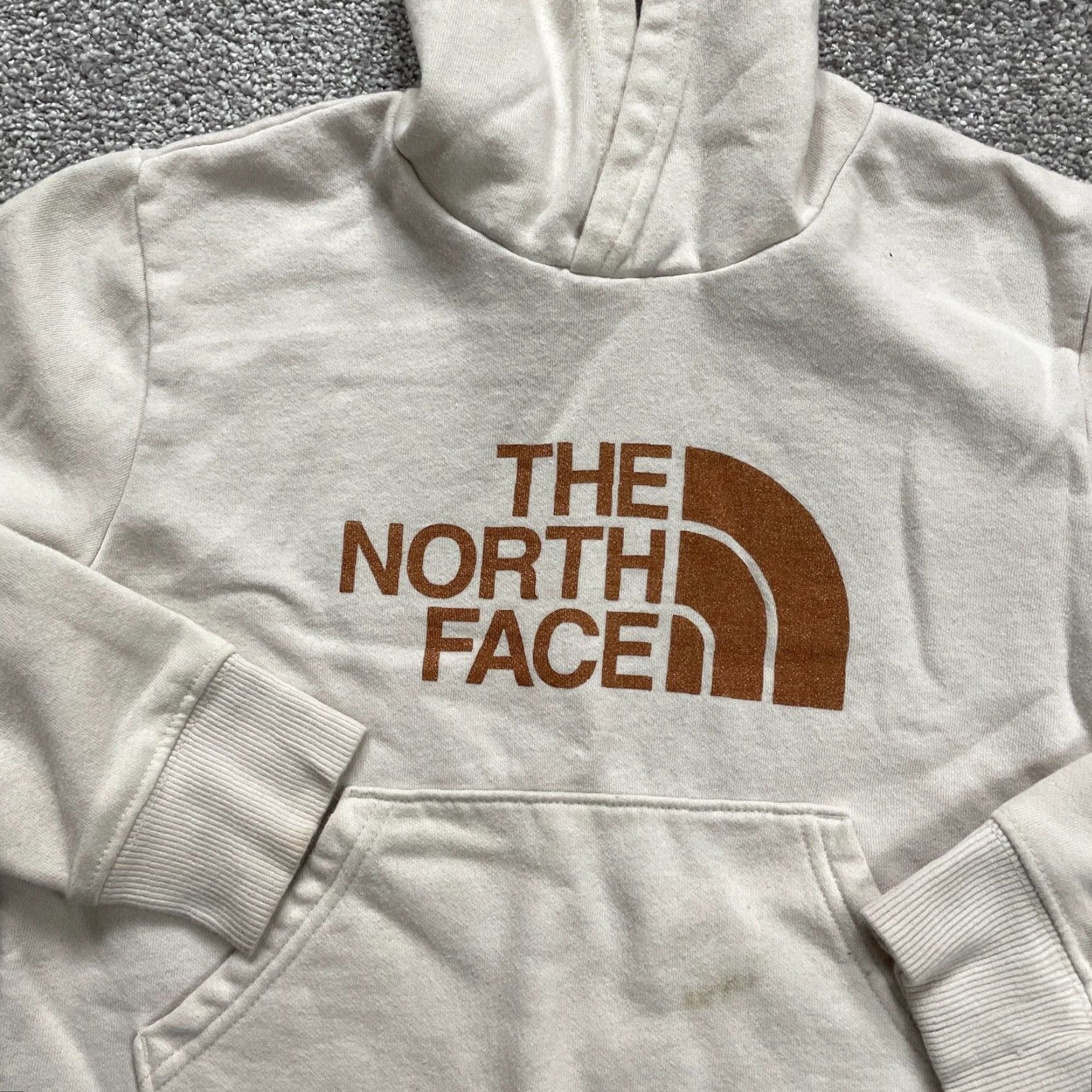 The North Face VINTAGE The North Face Hoodie Teens Medium Beige Logo Graphic Fleece Pullover Sweatshirt Girls Size M / US 6-8 / IT 42-44 - 2 Thumbnail