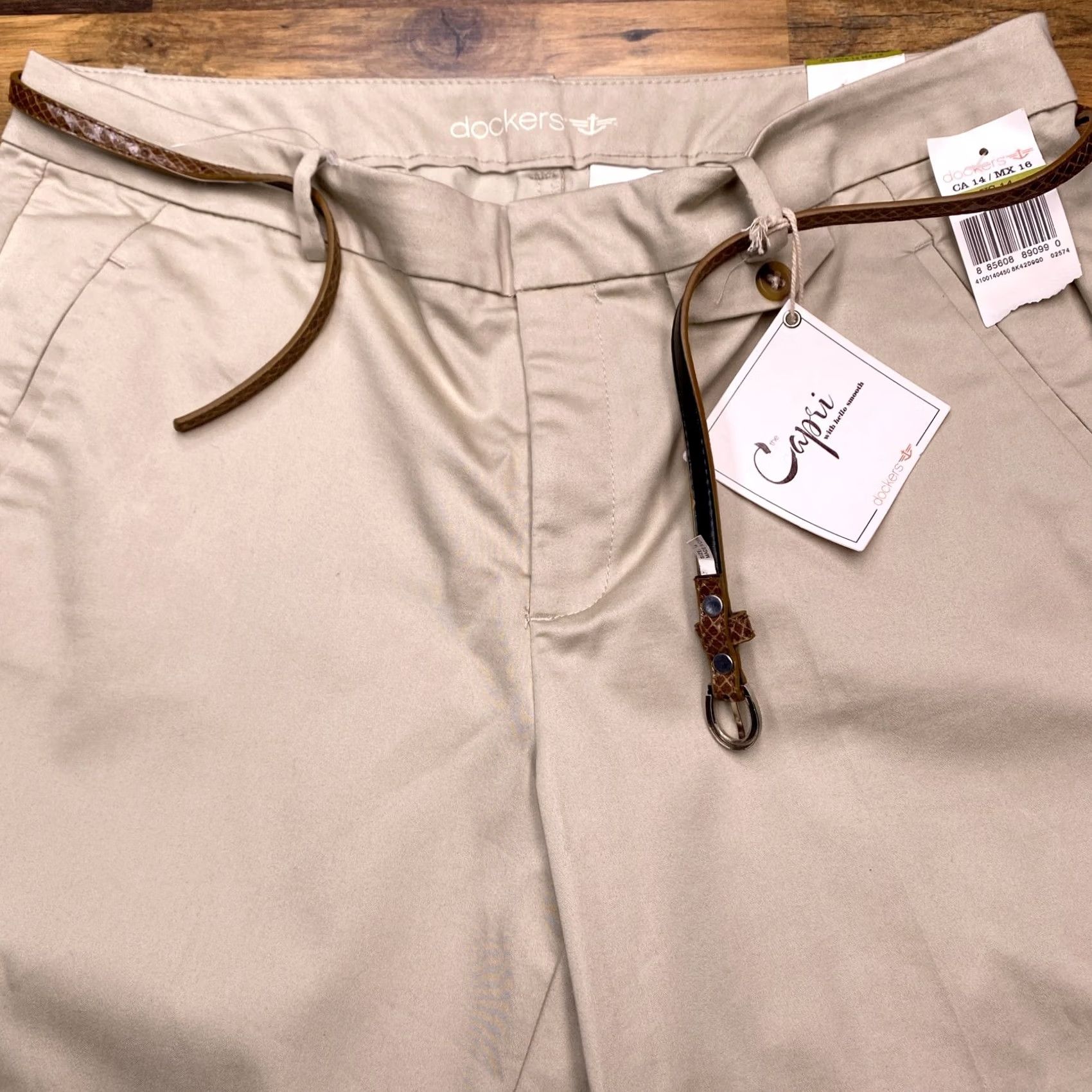 Dockers DOCKERS Capri Pants Womens 14 Khaki Brown With Hello Smooth Belted Stretch New Size 36" / US 14 / IT 50 - 3 Thumbnail