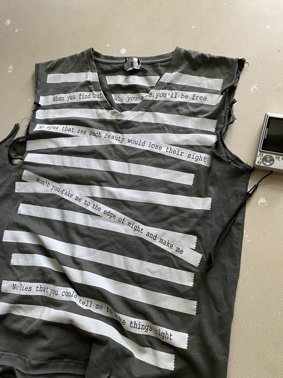 Japanese Brand Takeo Kikuchi poem distressed trashed tank top Size US L / EU 52-54 / 3 - 3 Thumbnail