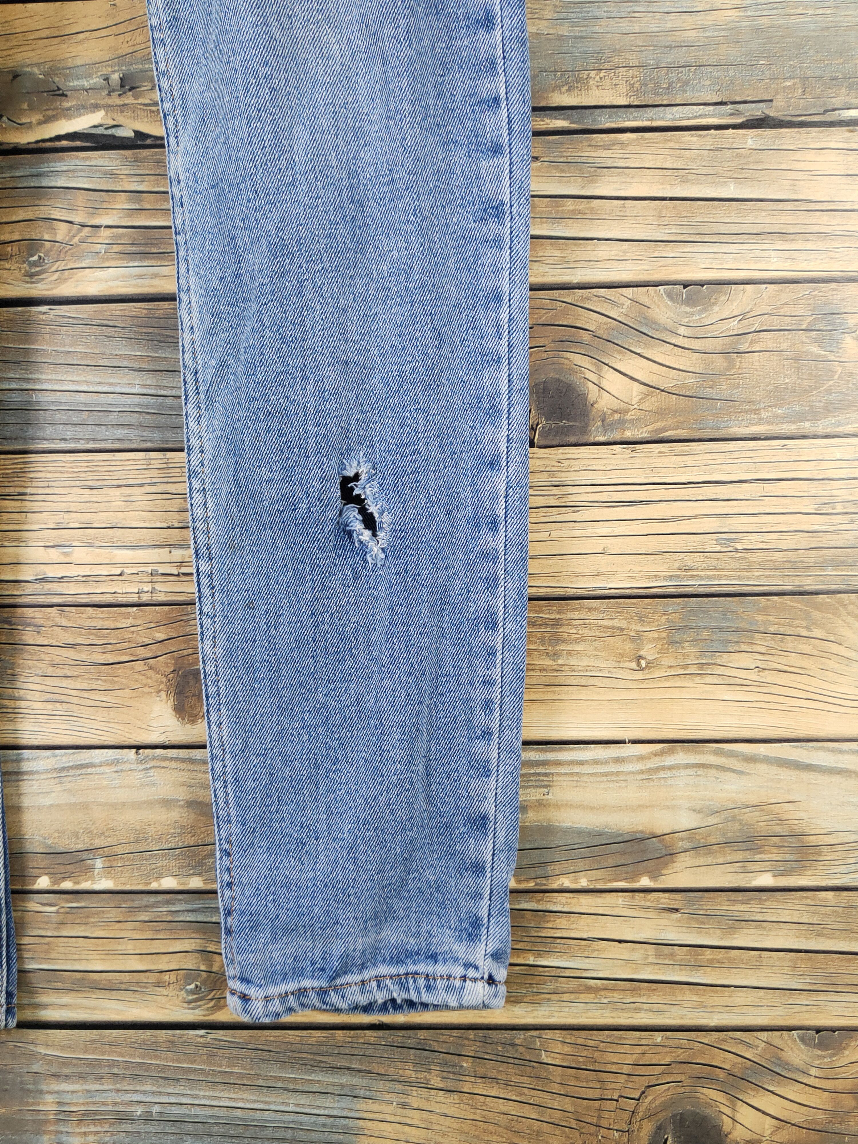 Vintage vintage Blue Distressed Ripped Jeans #W2067 Size 28" / US 6 / IT 42 - 7 Thumbnail