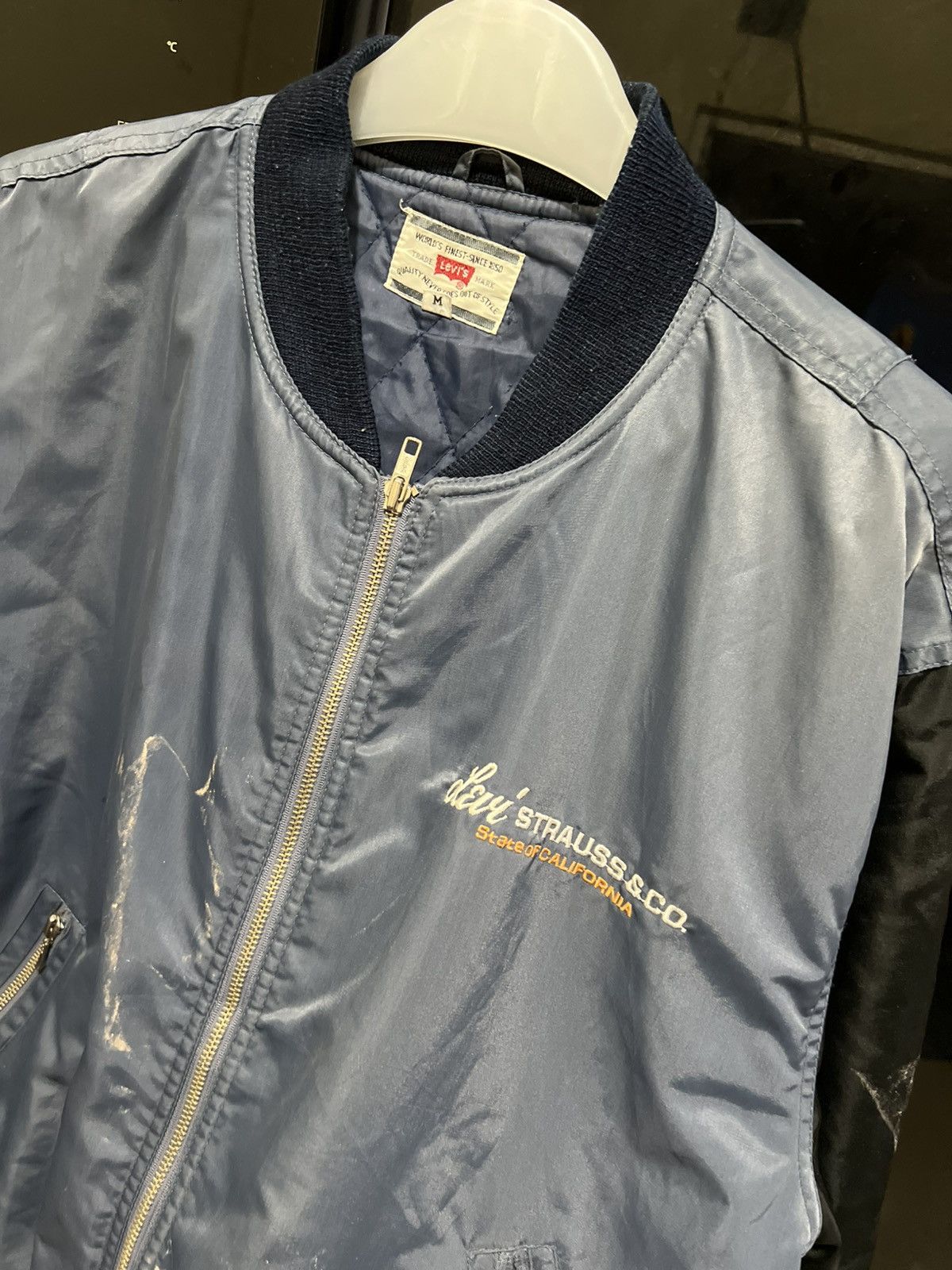 Levi's Vintage Clothing 80/90s Levi's Sun Faded Distressed Paint Bomber Jacket Size US M / EU 48-50 / 2 - 6 Thumbnail