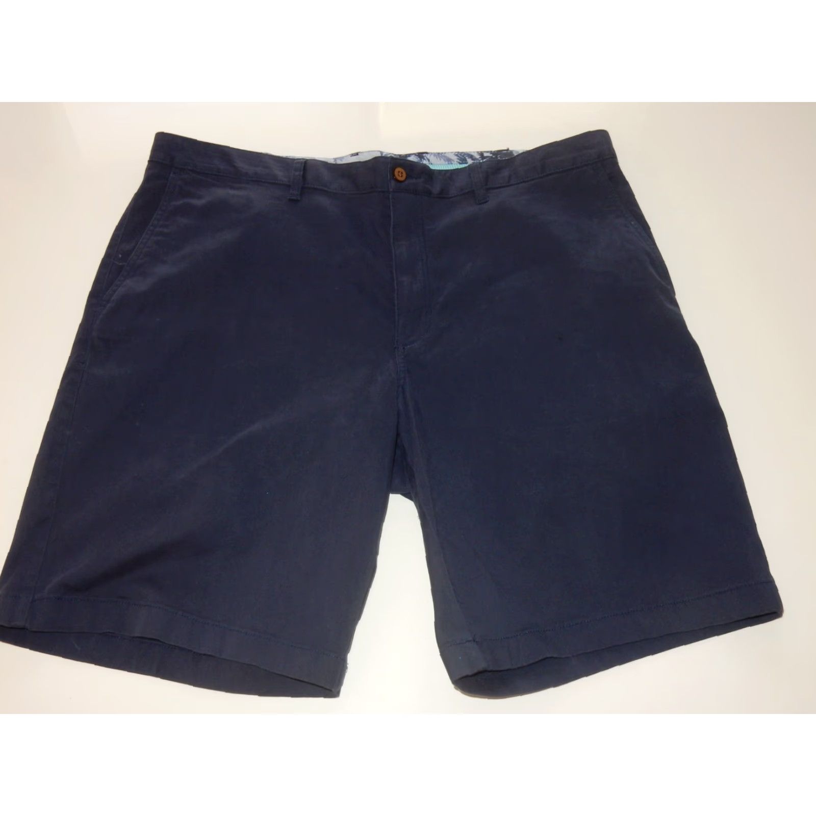 Tommy Bahama Tommy Bahama Men’s Shorts Size 40 Long Chino Blue 42" Waist 10" Inseam 21" Mint Condition Big & Tall Mens Size US 40 / EU 56 - 3 Thumbnail