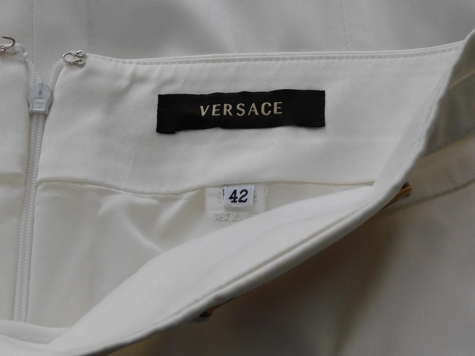 Versace Versace Off White Pencil Skirt Gold Medusa Buckle Italy 42 Size 28" / US 6 / IT 42 - 4 Thumbnail
