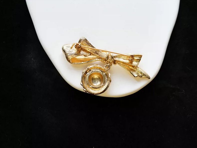 Kenzo KENZO Gold wire butterfly knot tassel brooch with molten r Size ONE SIZE - 5 Thumbnail