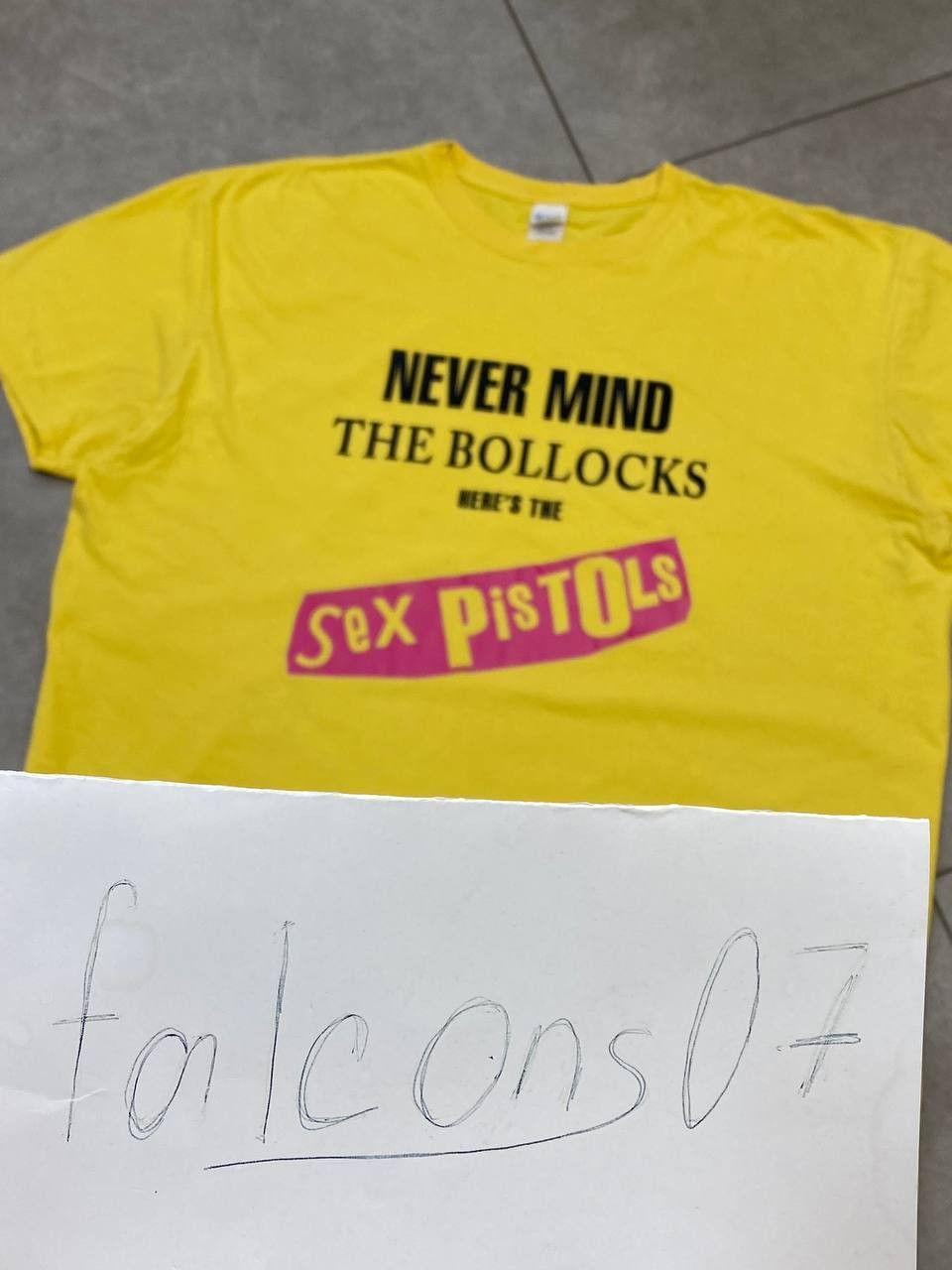 Band Tees Vintage Sex Pistols 2000s Never Mind The Bollocks T-Shirt Size US XXL / EU 58 / 5 - 3 Thumbnail