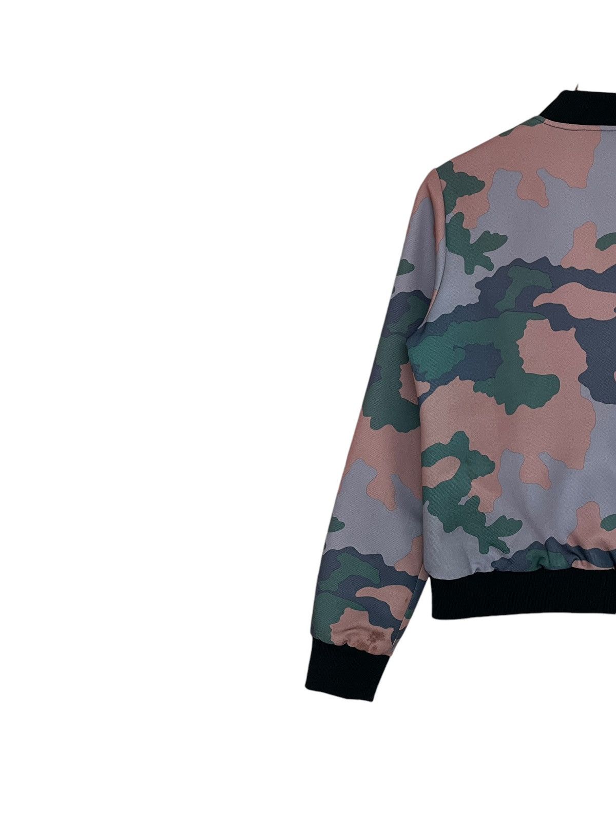 Designer × Essentiel Antwerp Vintage Essentiel Antwerp Camouflage Bomber Jacket 2000s Size US M / EU 48-50 / 2 - 7 Thumbnail