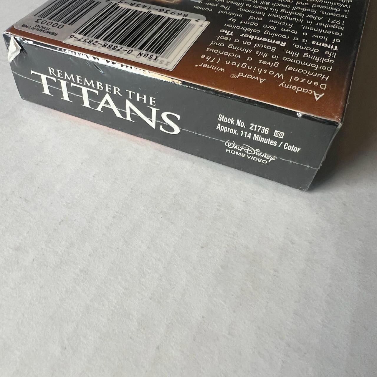 Disney Remember the Titans VHS Tape SEALED Disney Denzel RARE Size ONE SIZE - 7 Thumbnail