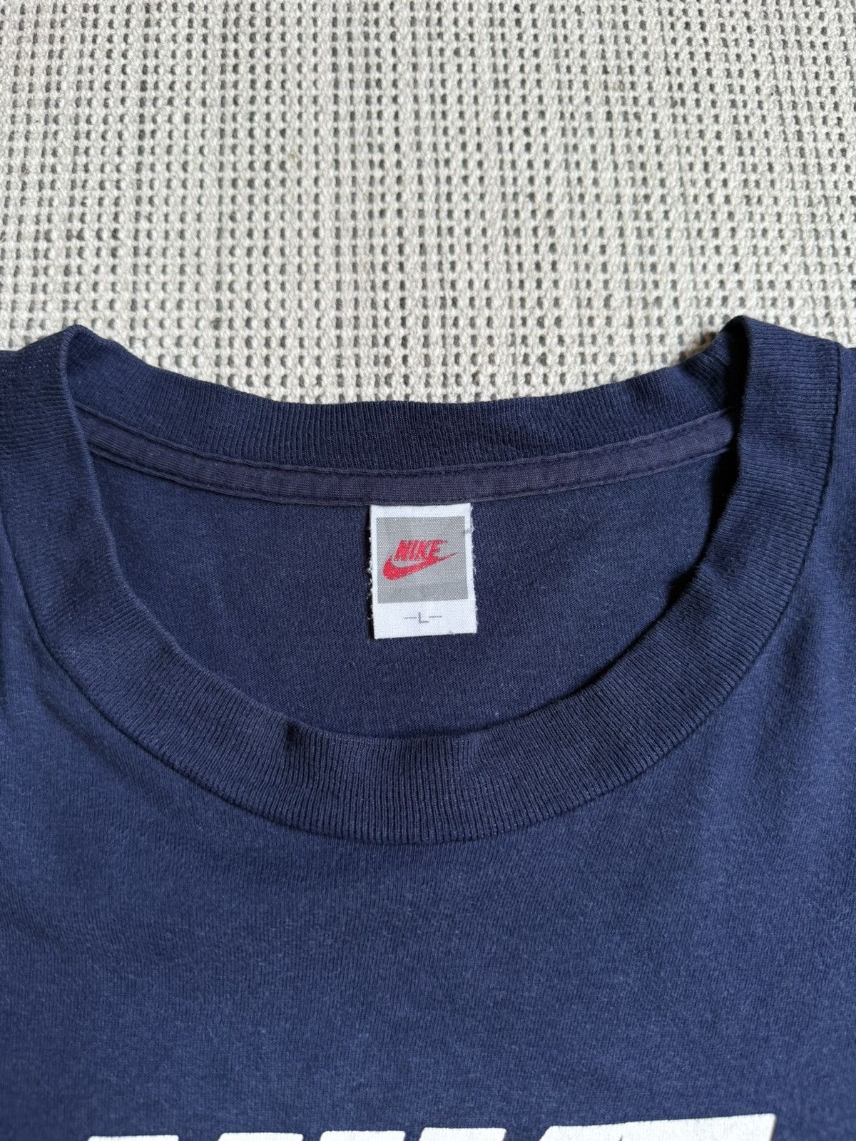 Nike Vintage 90s Nike Air tshirt Size US L / EU 52-54 / 3 - 2 Thumbnail
