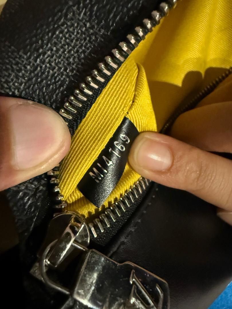 Louis Vuitton Authentic Louis Vuitton Damier Graphite BumBag Black Size ONE SIZE - 4 Thumbnail