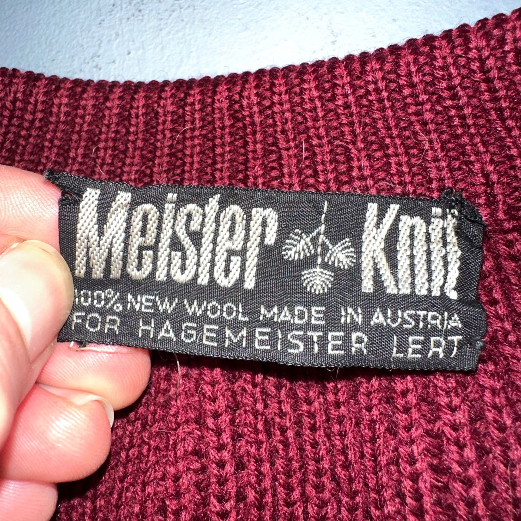 Vintage VINTAGE Meister Sweater M Women’s Wool Austria Pullover Red V Neck Cardigan 60s Size M / US 6-8 / IT 42-44 - 2 Thumbnail