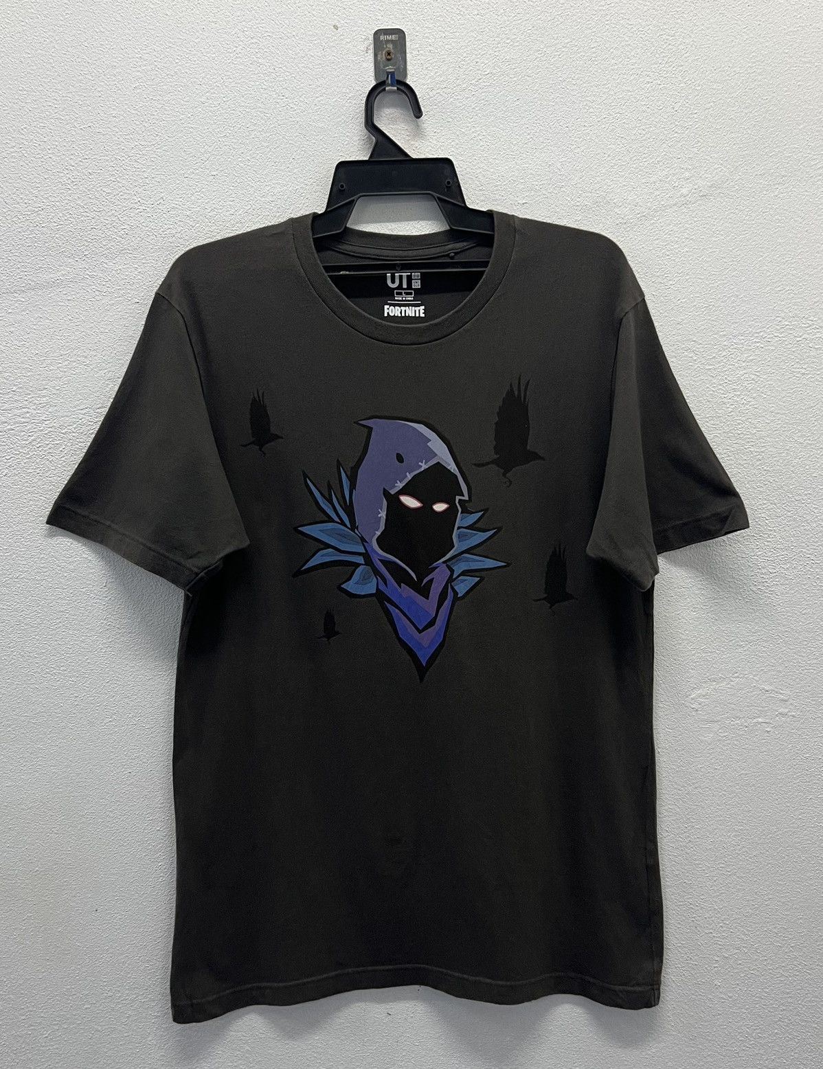 Anime × Vintage 🔥grailsale🔥 VINTAGE UNIQLO FORTNITE SHIRT Size US L / EU 52-54 / 3 - 1 Thumbnail