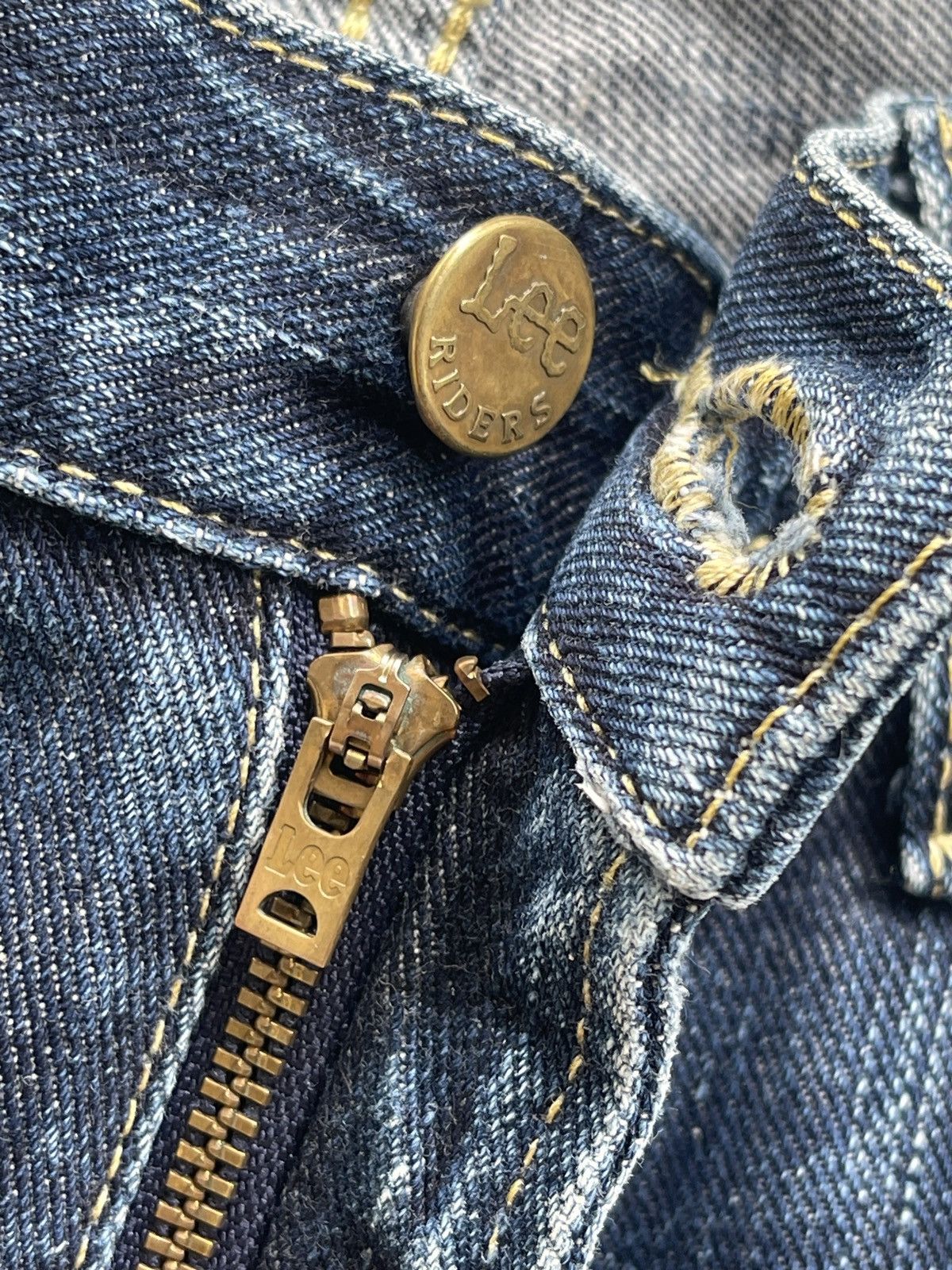 Lee Vintage Lee Riders Distressed Denim Size US 33 - 9 Thumbnail