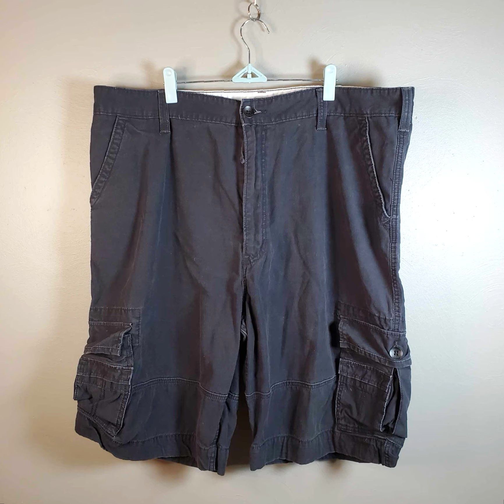 Levi's Levi’s Cargo Shorts Men’s 42 Black Two Horse Brand Utility Pockets Workwear Size US 40 / EU 56 - 4 Thumbnail