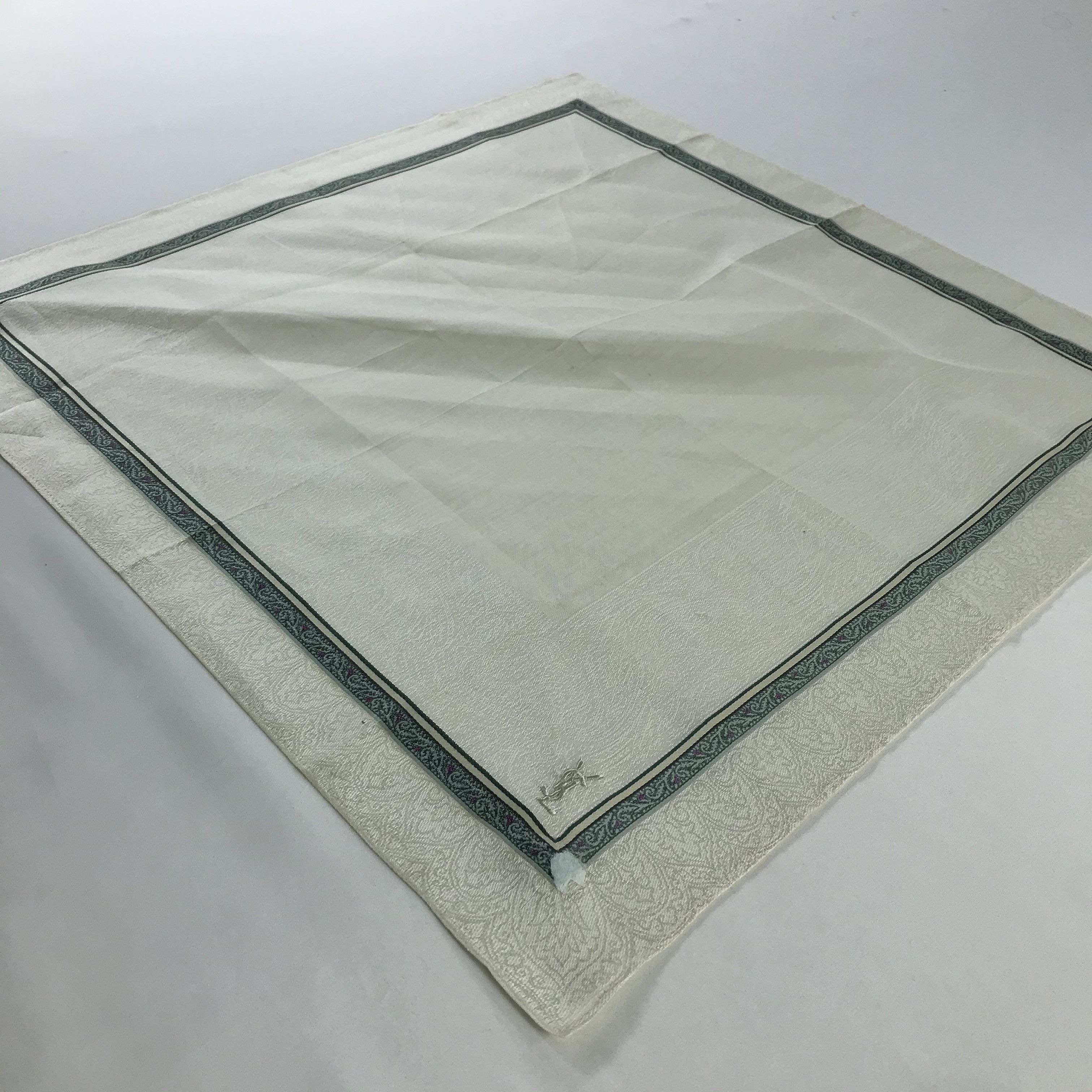 Vintage × Yves Saint Laurent Yves Saint Laurent Bandana / Handkerchief /Neckerchief -S727 Size ONE SIZE - 2 Thumbnail