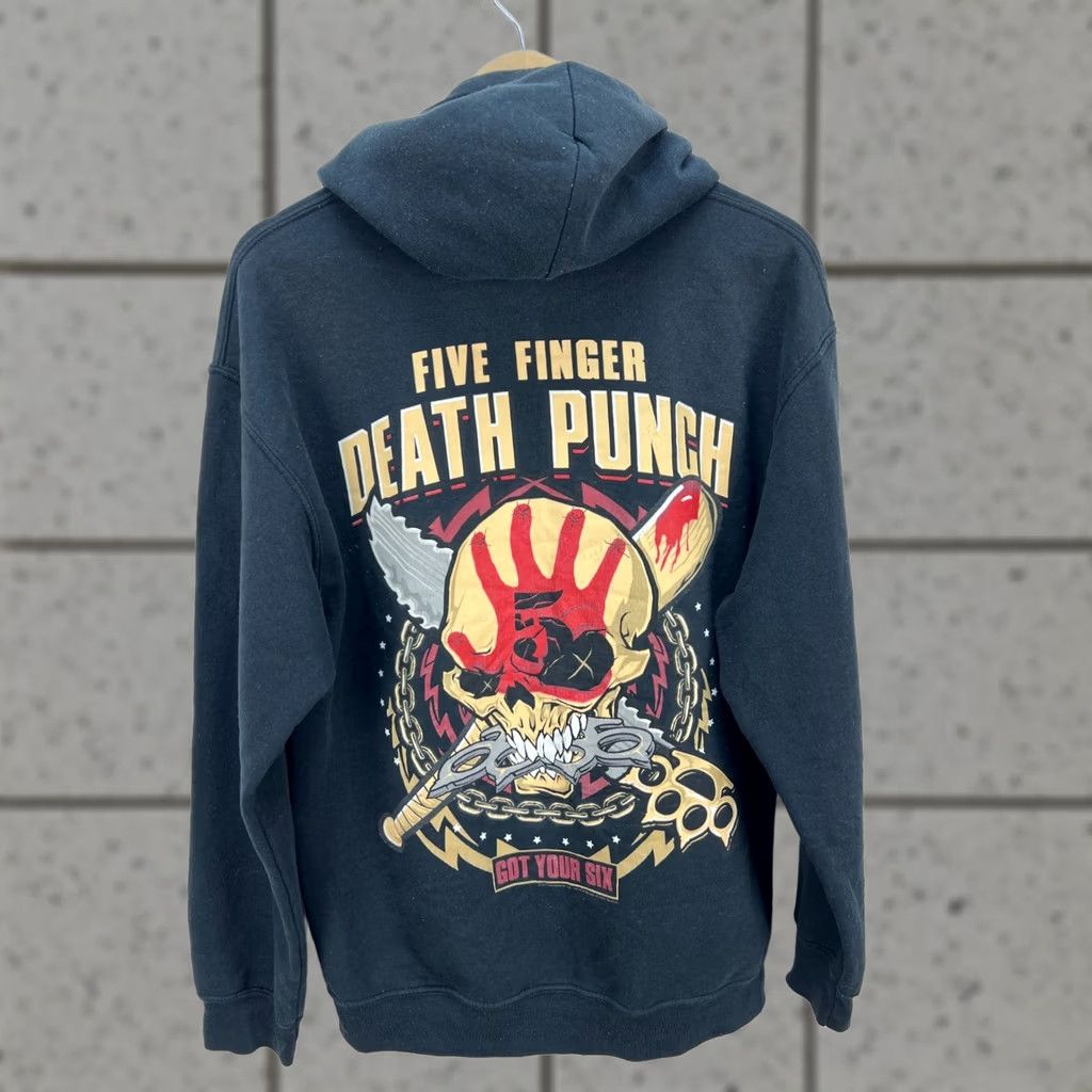 Gildan Five Finger Death Punch Hoodie Black Men's Size M Got Your Six Band Merch Pullover Fleece Size US M / EU 48-50 / 2 - 1 Thumbnail