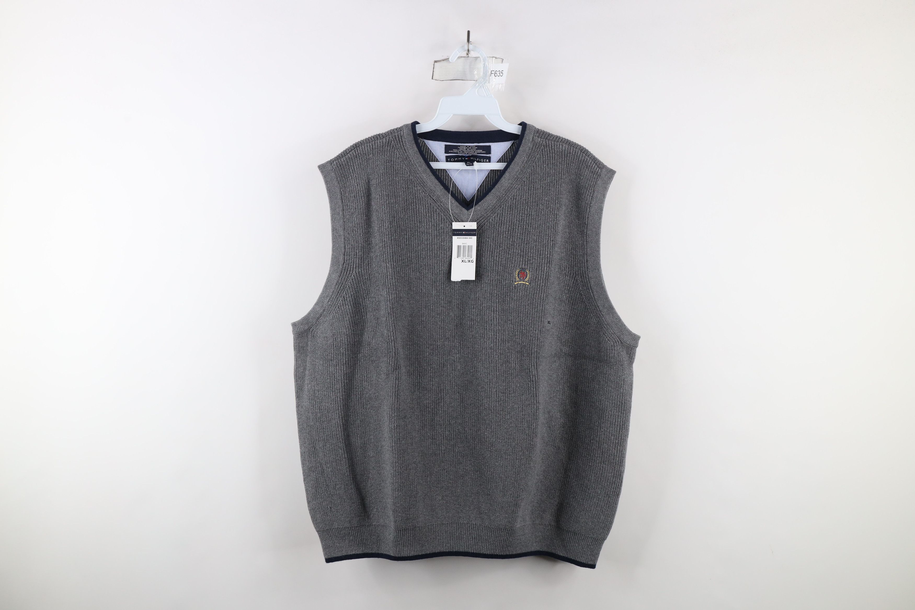 Tommy Hilfiger × Vintage Deadstock Vintage 90s Tommy Hilfiger Knit Sweater Vest Gray Size US XL / EU 56 / 4 - 1 Thumbnail
