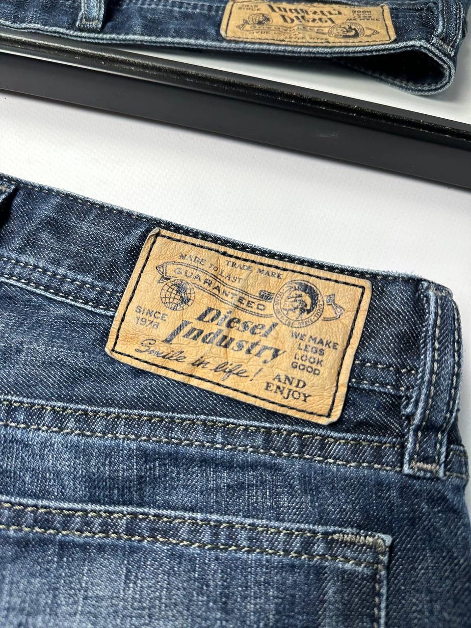 Diesel Vintage Diesel Wide Washed Denim Jeans Japanese Size US 34 / EU 50 - 12 Thumbnail