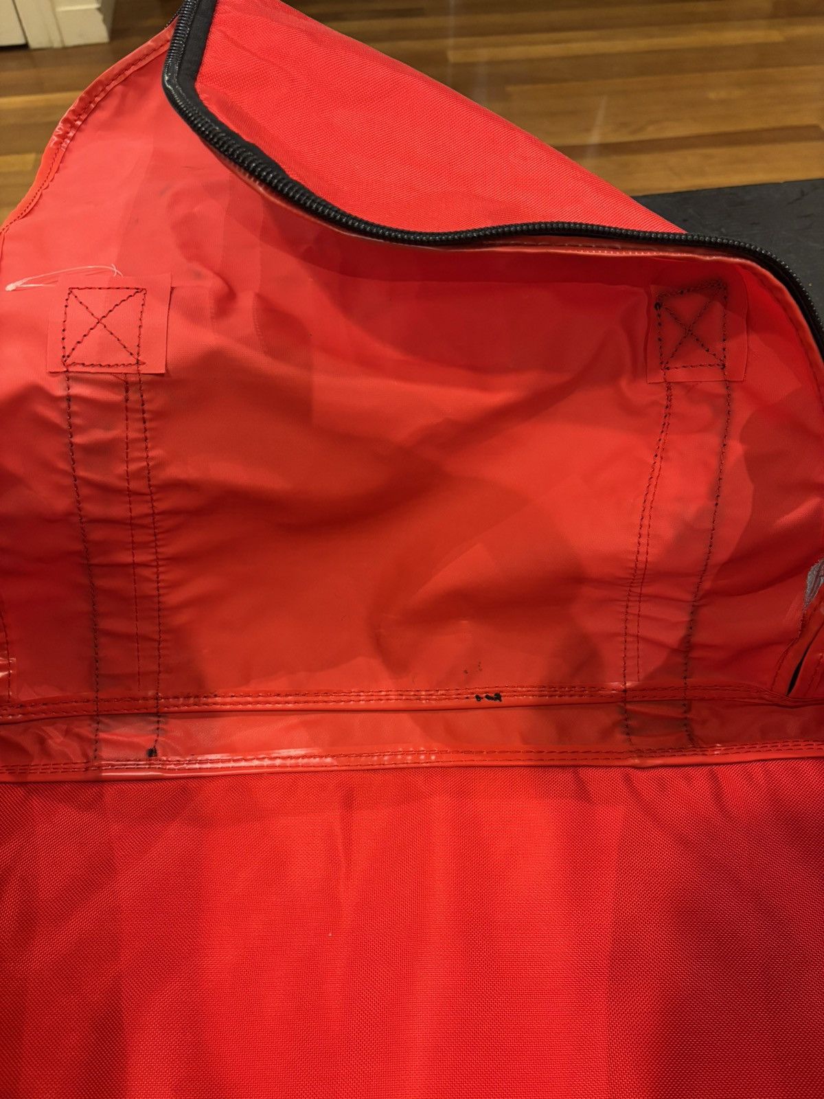 Marlboro Adventure Team Marlboro Adventure Team Duffle Bag - Red Size ONE SIZE - 6 Thumbnail