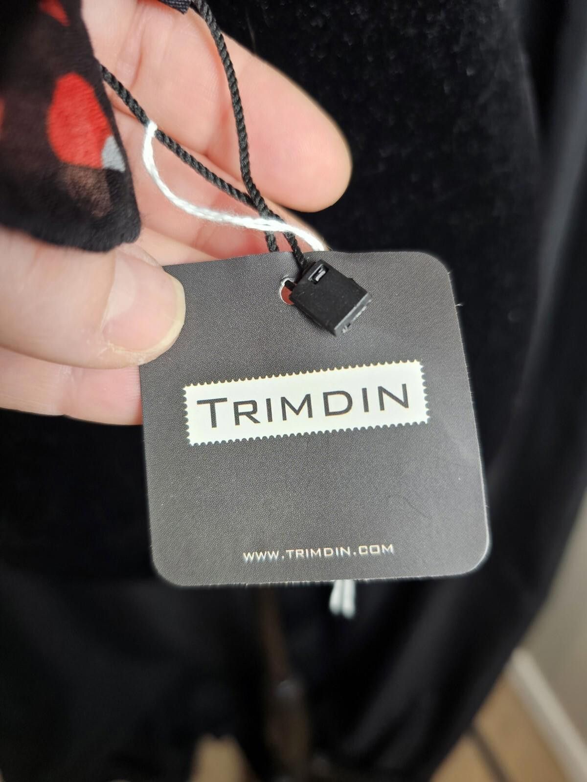 Other NWR Trimdin Scarf Red Womens Large Size ONE SIZE - 4 Thumbnail