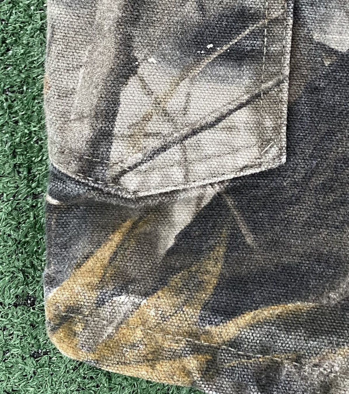 Carhartt VTG Y2K Carhartt Realtree Hardwoods Camo Camouflage Shorts Size US 42 / EU 58 - 9 Thumbnail
