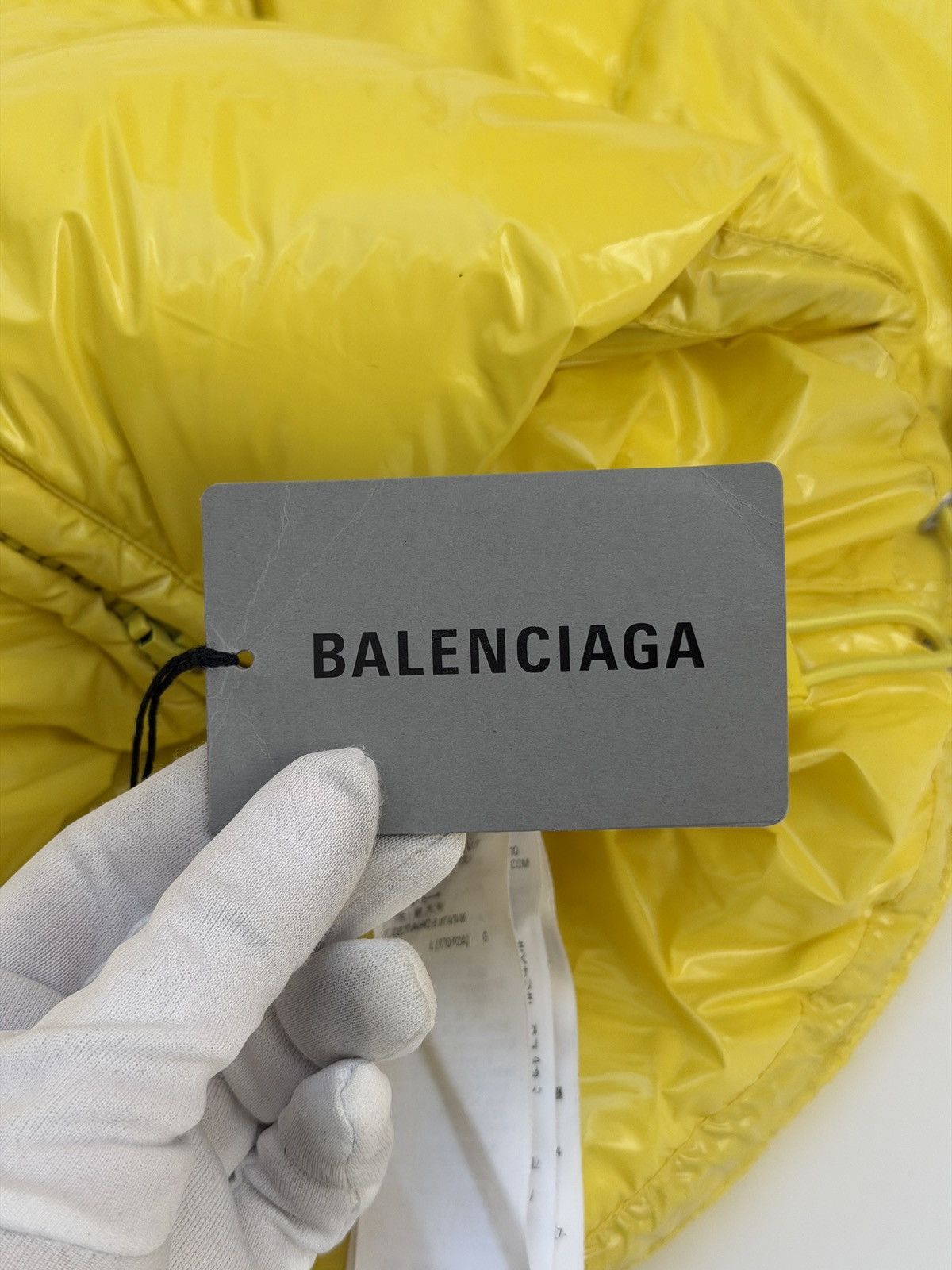 Balenciaga Balenciaga Shrunk Puffer Jacket Yellow Size US L / EU 52-54 / 3 - 12 Thumbnail