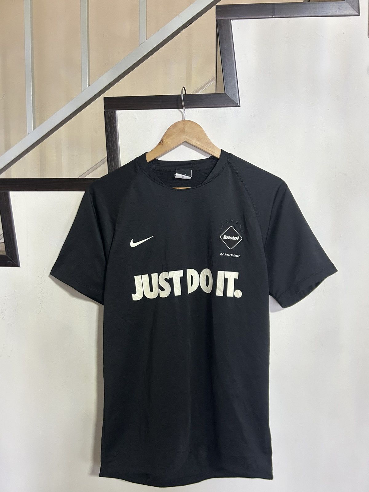 Nike Nike x SOPHNET. F.C.R.B. "Just Do It" Star Training Jersey Size US M / EU 48-50 / 2 - 2 Thumbnail