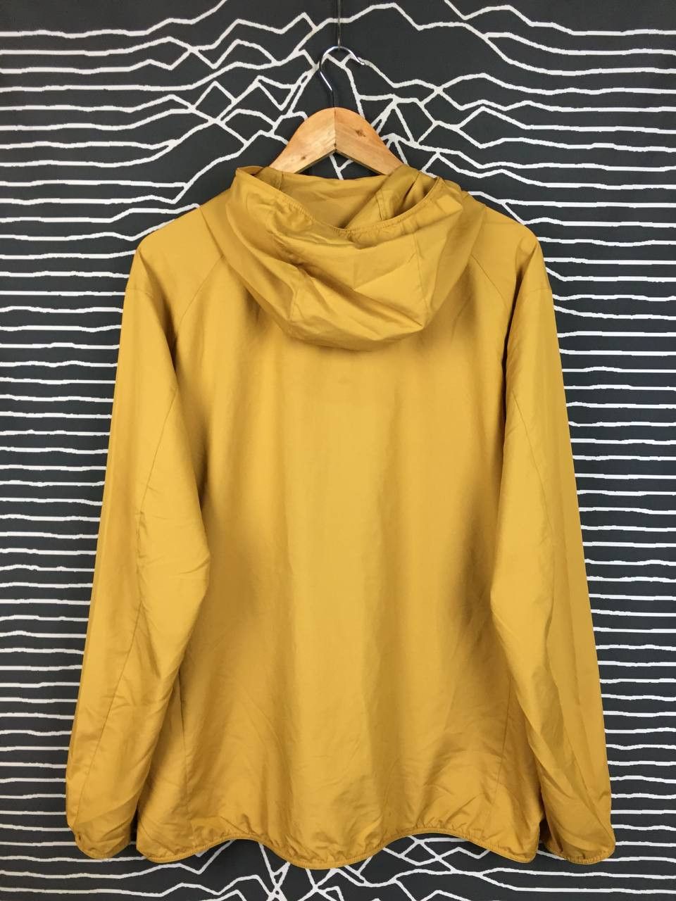 Uniqlo Uniqlo Mustard Yellow Pocketable UV Protection Parka Size US XL / EU 56 / 4 - 9 Thumbnail