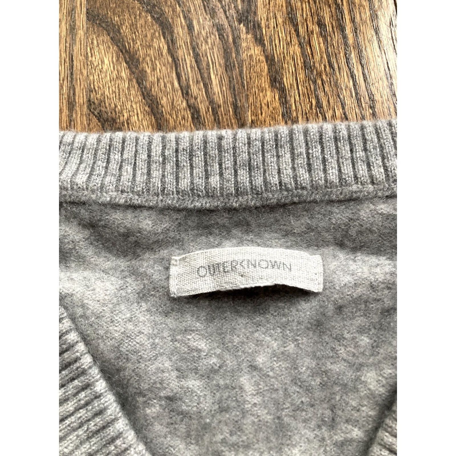 Outerknown VINTAGE OuterKnown Sweater Womens XS Gray V Neck Pullover Cashmere Knit Long Sleeve Casual Workwear - Womens XS Gray Cashmere Knit Pullover V-Neck Size XS / US 0-2 / IT 36-38 - 5 Thumbnail