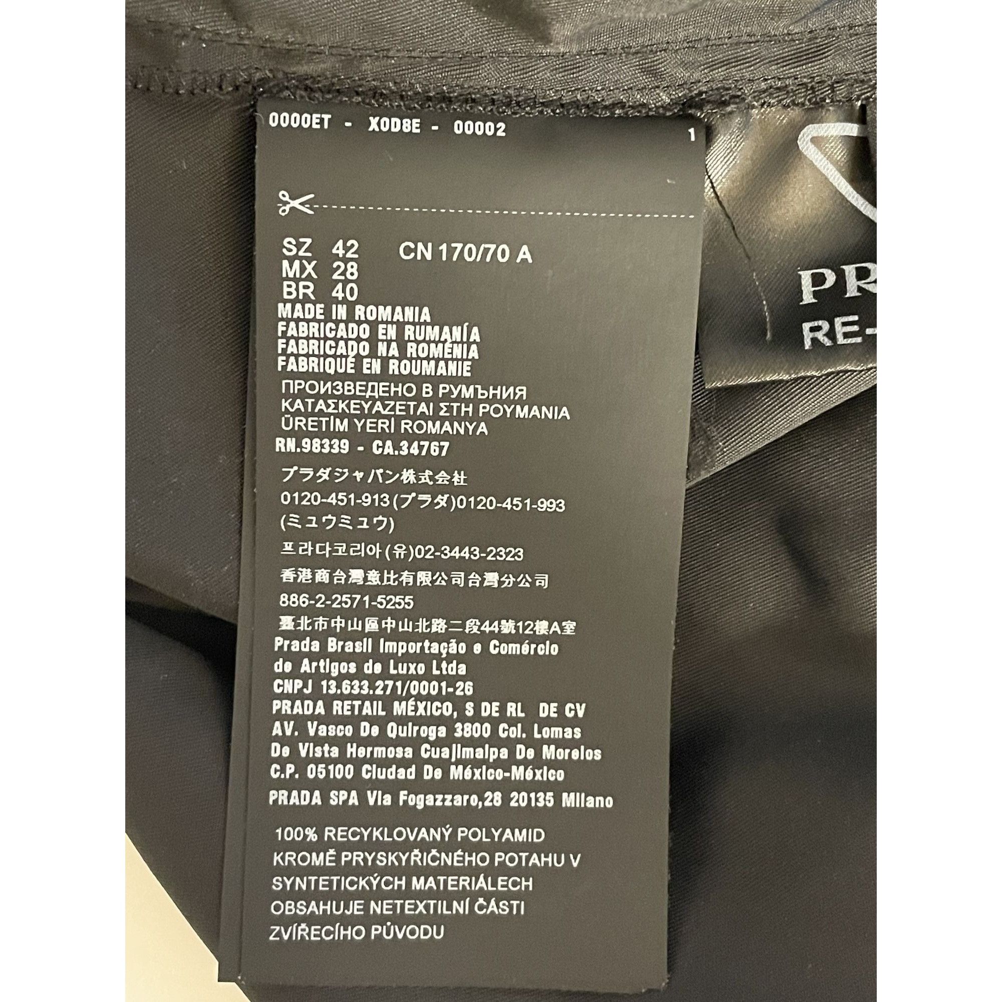 Prada Prada Black Nylon Drawstring Shorts W/ Detachable Pouch For Size 42" / US 20 - 9 Thumbnail