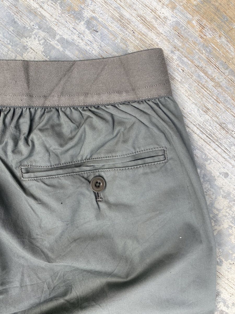 Lemaire × Uniqlo Uniqlo X Lemaire olive green elastic pants Size US 26 / EU 42 - 5 Thumbnail