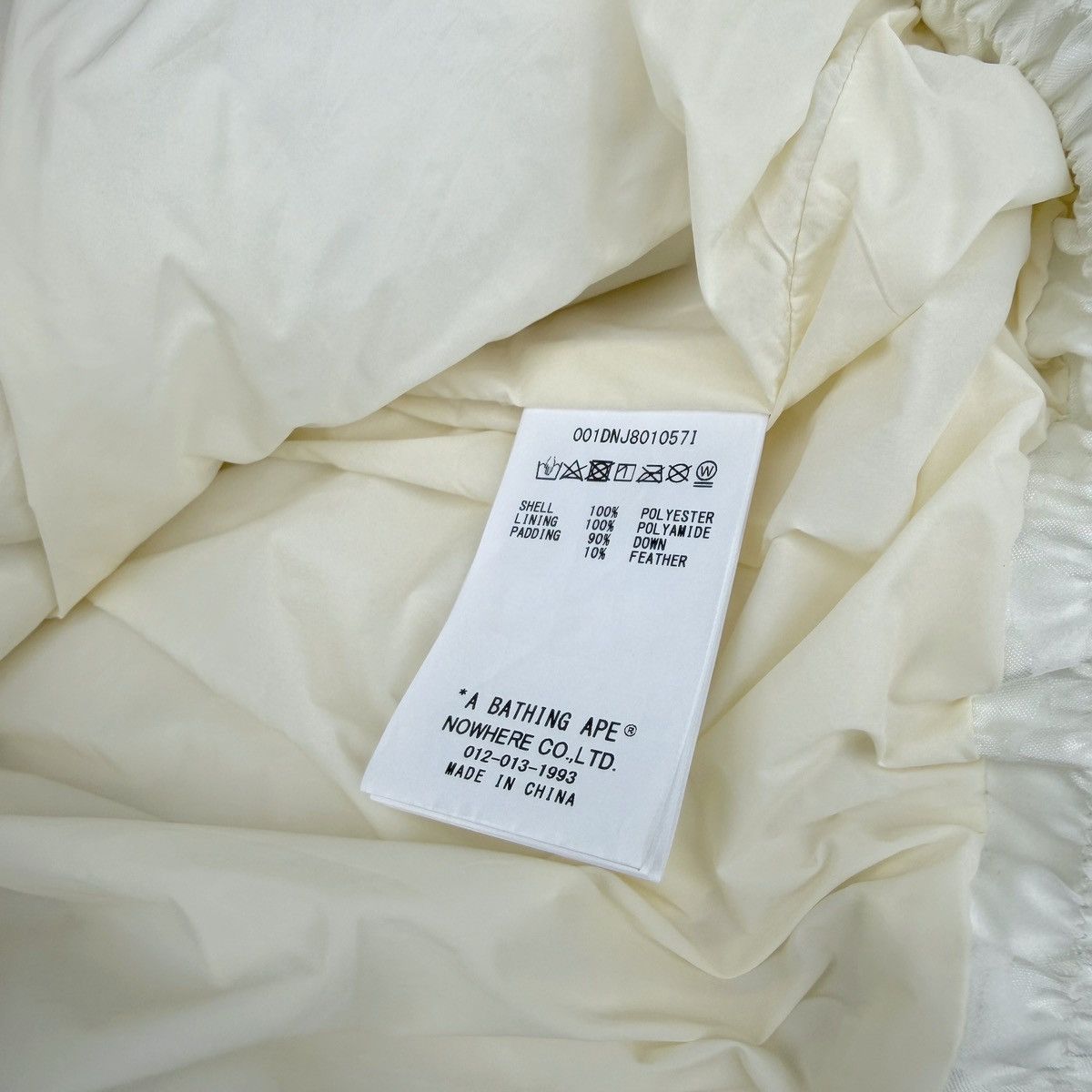 Bape Bape TONAL SOLID CAMO White Puffer Down Jacket Size US M / EU 48-50 / 2 - 12 Thumbnail