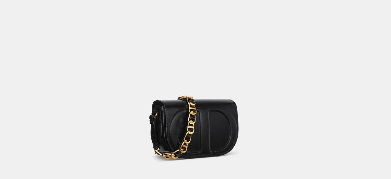 o1w1db10524 Size: OS CD Signature Bag With Strap in Black