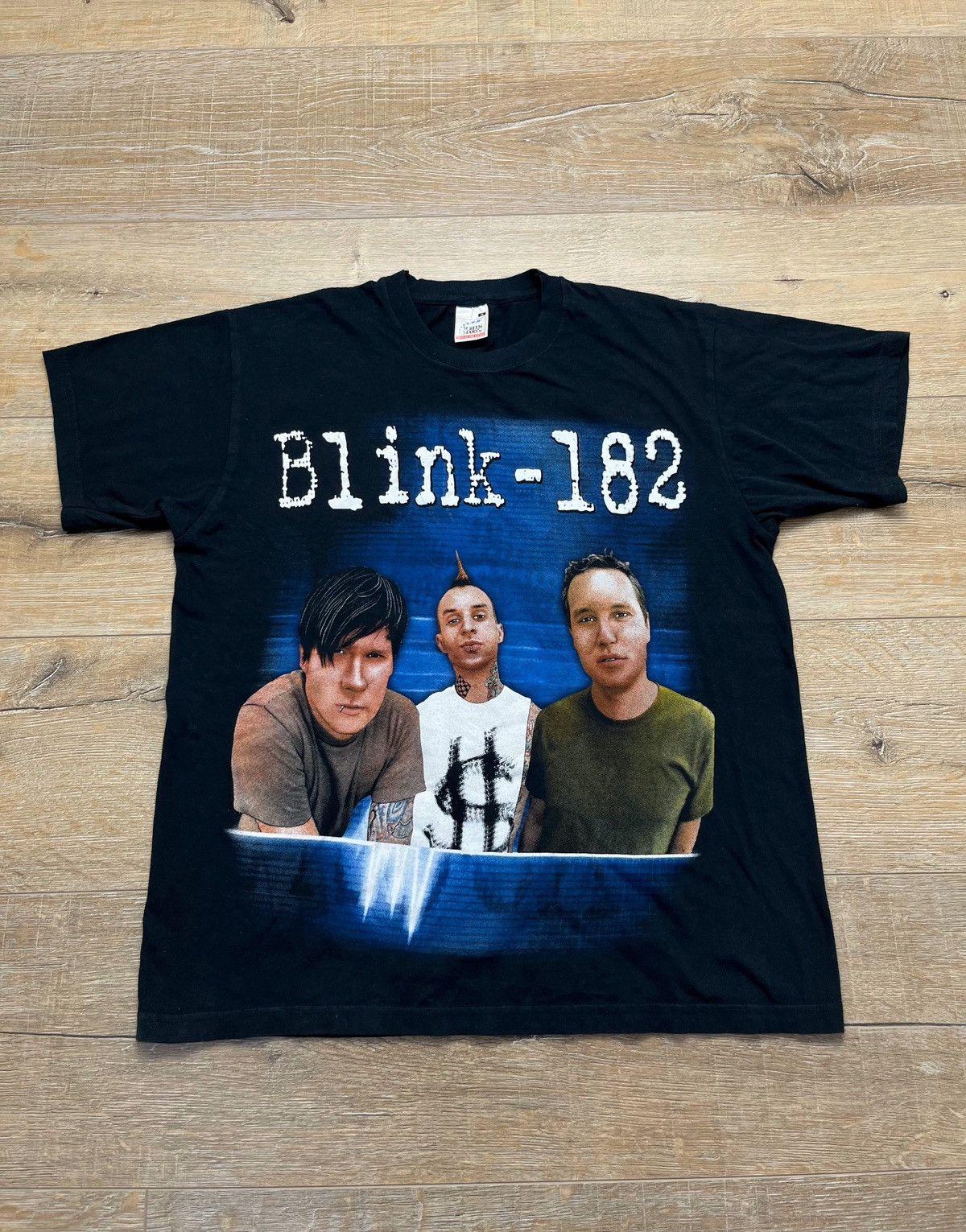 Band Tees BLINK 182 T- SHIRT 00S Size US S / EU 44-46 / 1 - 1 Thumbnail