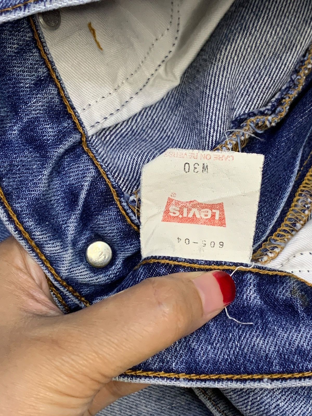 Levi's Vintage 80s Levis 605 Orange Tab Blue Wash Distressed Jeans Size US 30 / EU 46 - 11 Thumbnail
