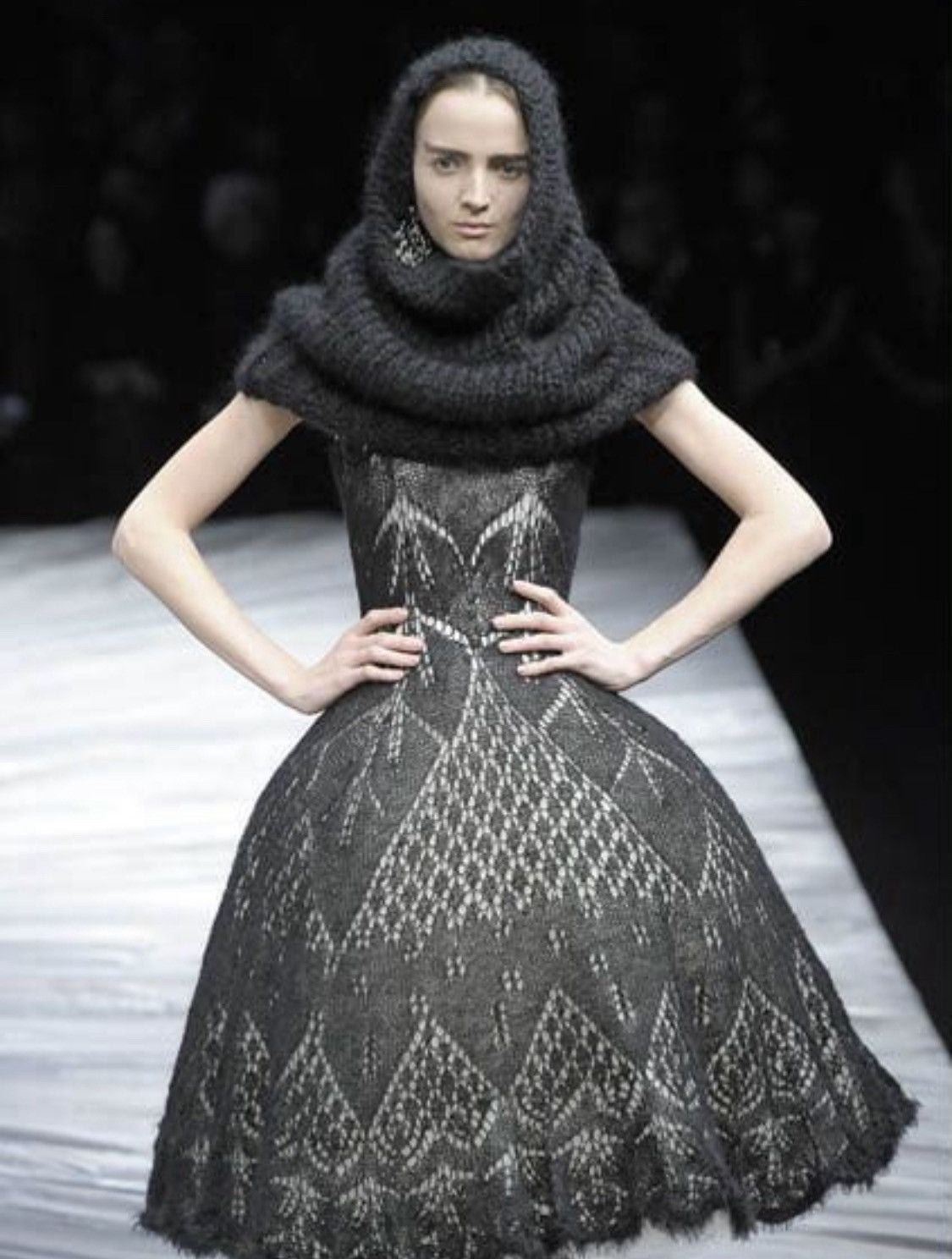 Alexander McQueen Alexander McQueen FW2008 Runway Cashmere Hood Hats Scarf Size ONE SIZE - 1 Thumbnail
