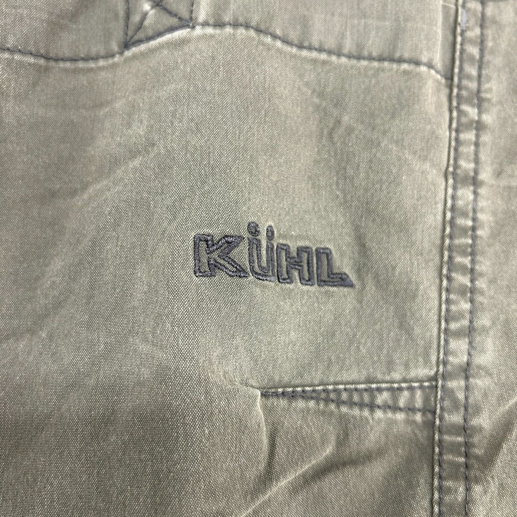 Vintage Kuhl Shorts Mens 36 Green Cargo Pockets Cotton Nylon Canvas Vintage Patina Dye Canvas Cargo Outdoor Relaxed 10in Inseam Mens Regular Pocket Logo Size US 36 / EU 52 - 3 Thumbnail