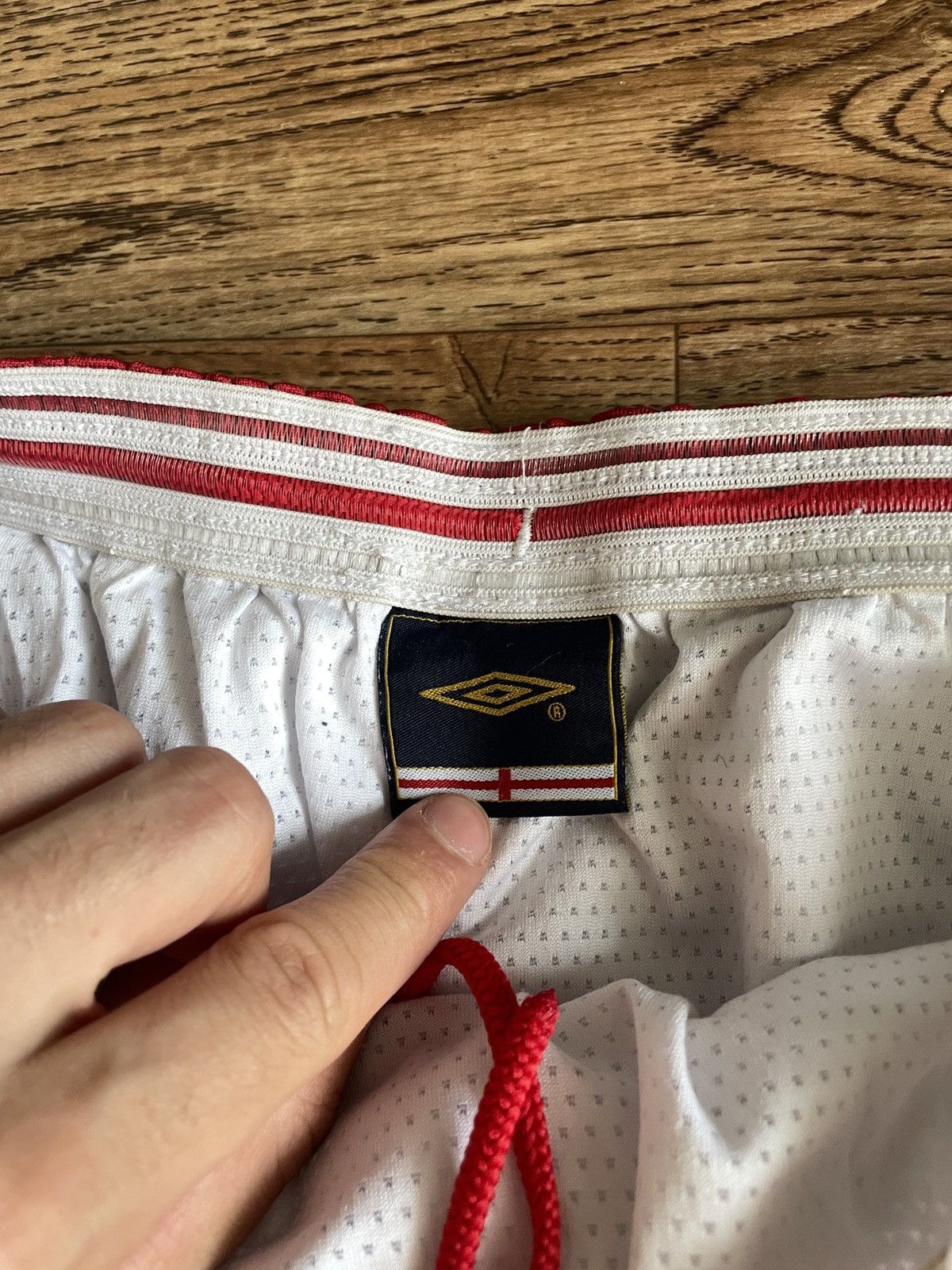 Umbro × Vintage Vintage 90s Umbro England shorts streetwear style size XL Size US 35 - 6 Thumbnail