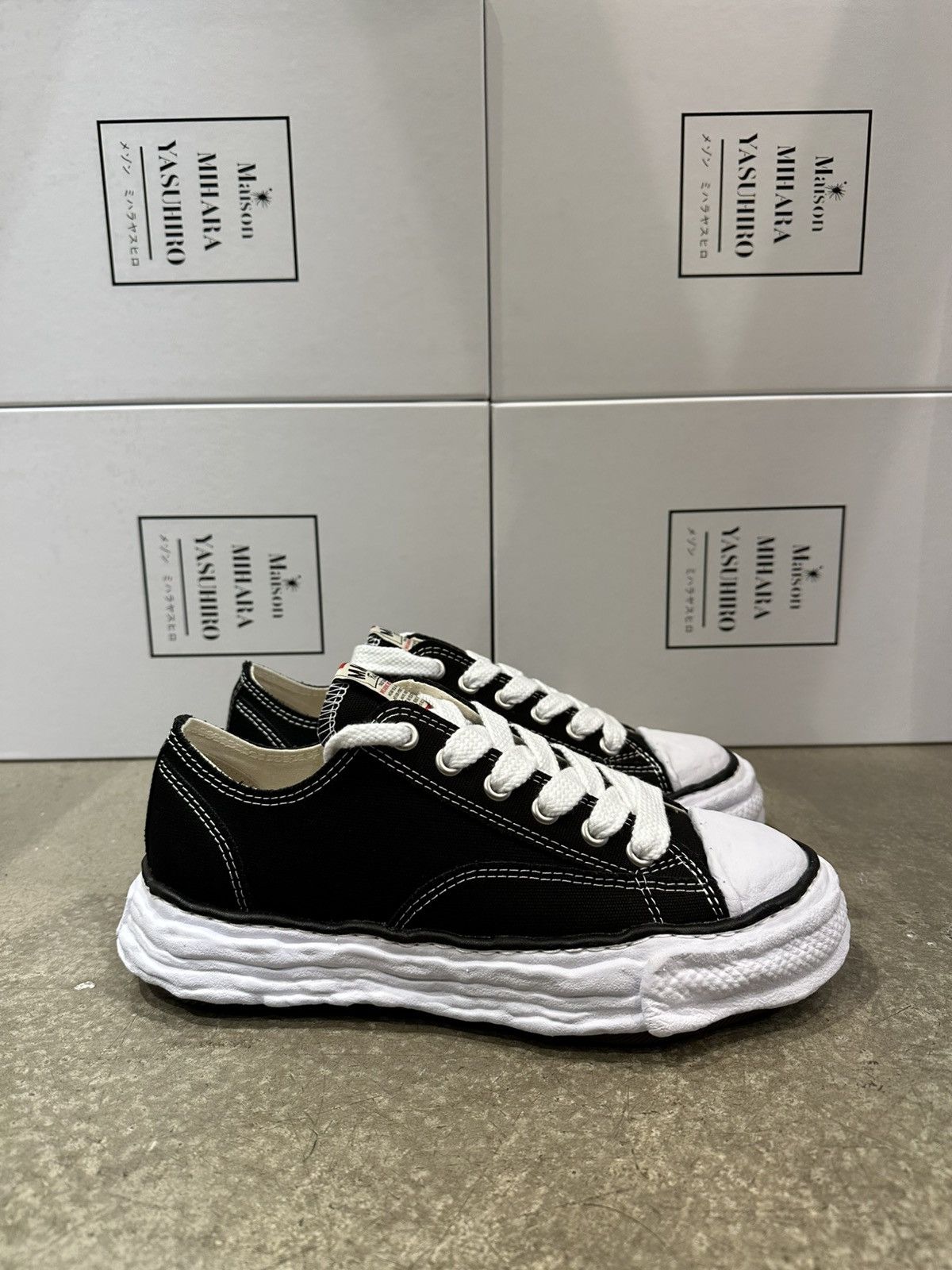 Maison MIHARA YASUHIRO MAISON MIHARA YASUHIRO - Peterson 23 Low OG Sole Sneakers Size US 10 / EU 43 - 1 Thumbnail
