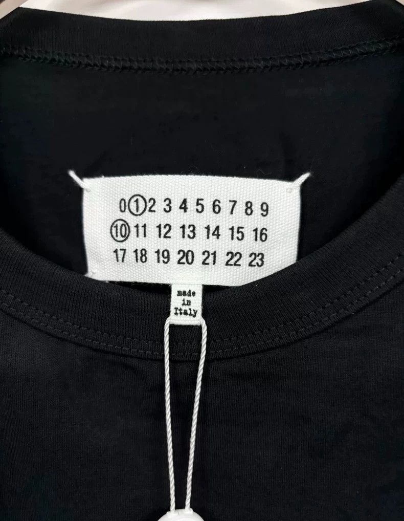 Maison Margiela Maison Margiela Letter pattern printed round-neck T-shirt 2 Size US L / EU 52-54 / 3 - 5 Thumbnail