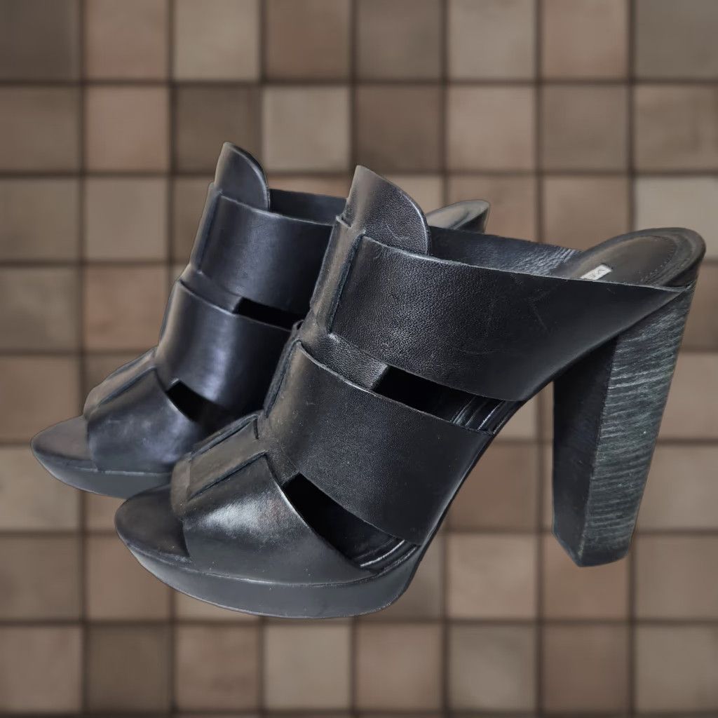 Vera Wang Vera Wang Lavender Black Leather Strappy Peep Toe Platform Block Heels-Size 8.5 Womens Shoes Size US 9 / IT 39 - 1 Thumbnail