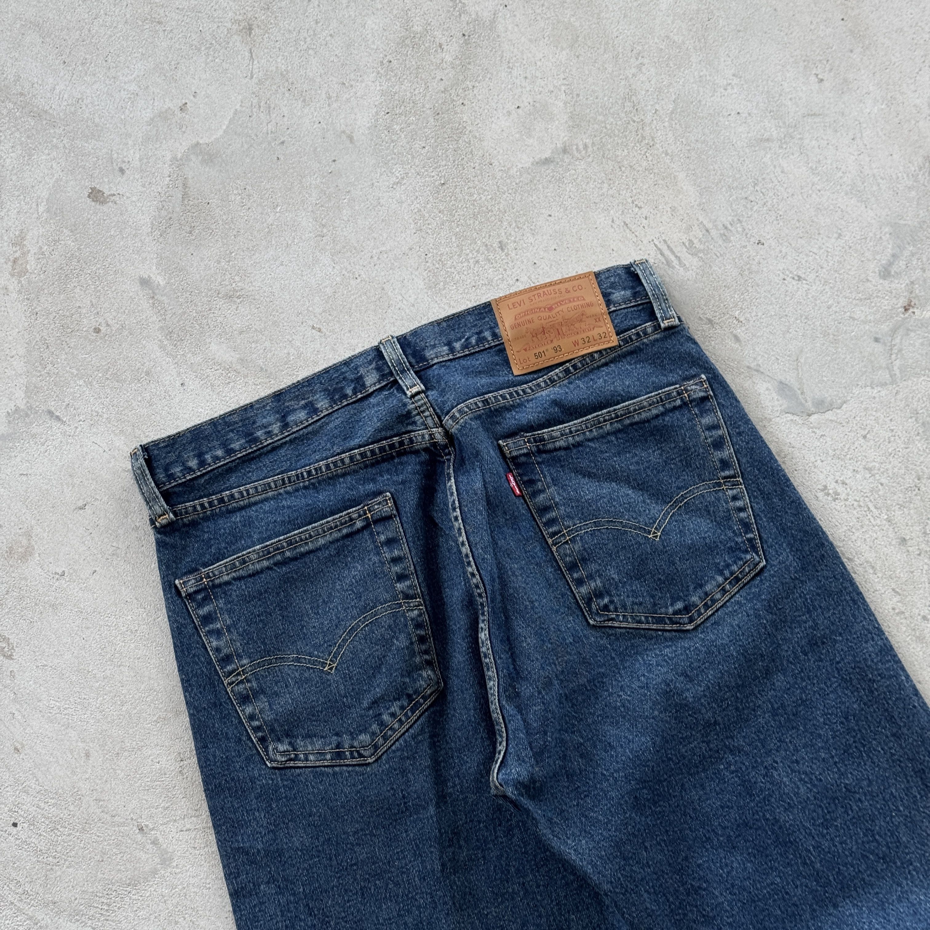 Levi's Levi’s Premium 501 '93 Straight Fit Jeans Dark Wash Size US 32 / EU 48 - 4 Thumbnail